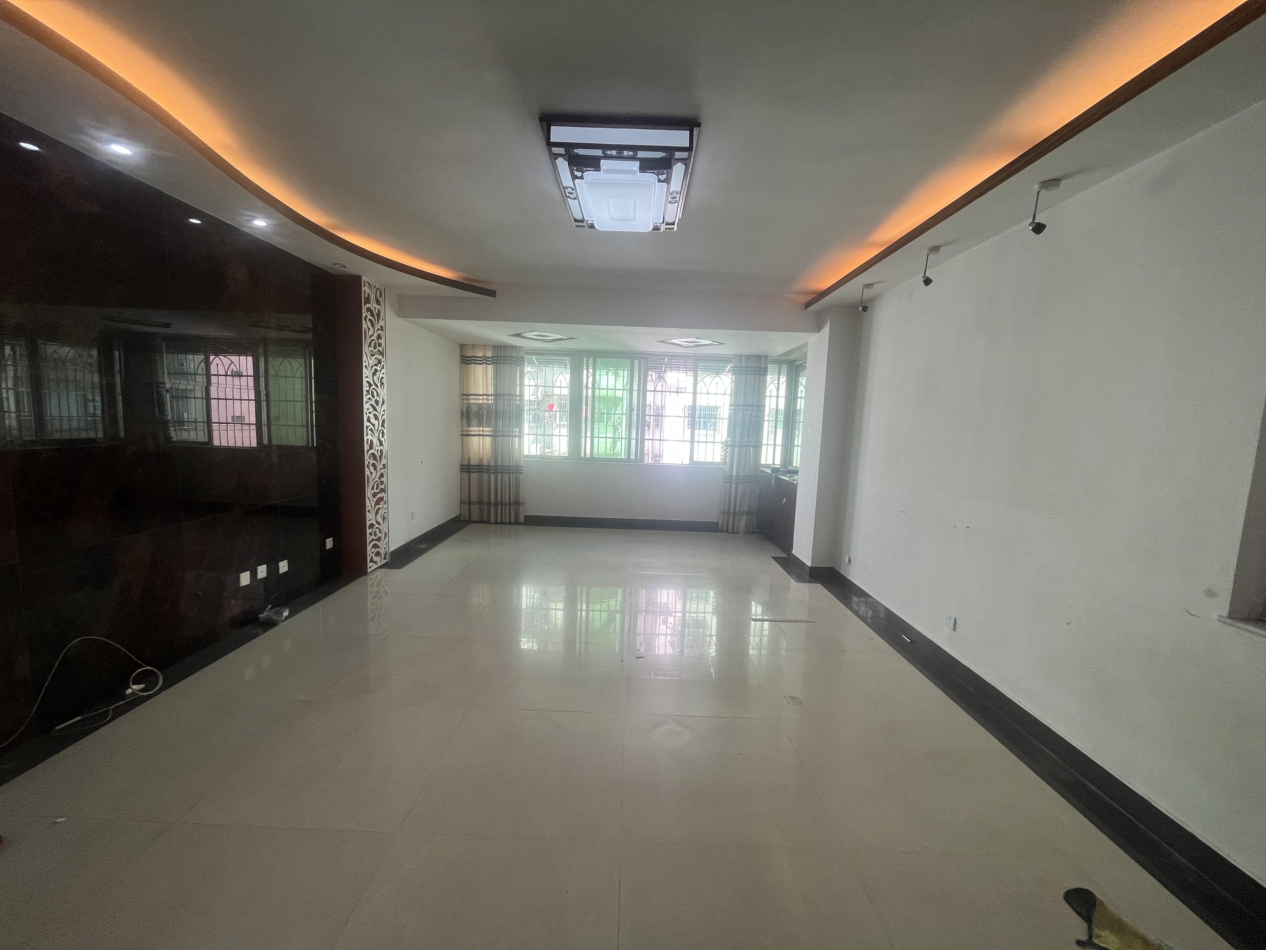 四季大厦 3室2厅2卫 118.0万 四季大厦 3室2厅2卫 118.0万客厅