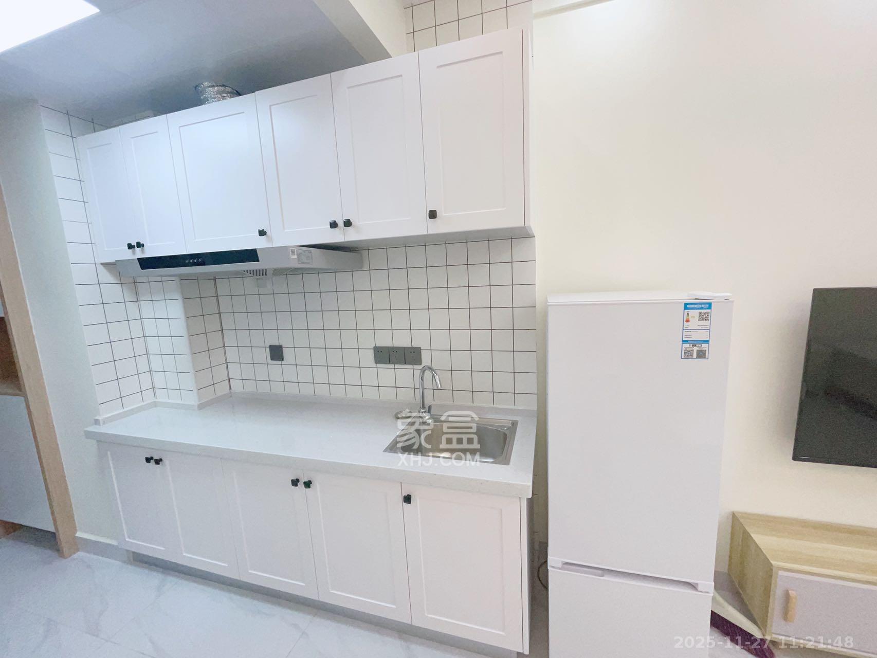 万润时光里 1室1厅1卫 1600.0元/月 万润时光里 1室1厅1卫 1600.0元/月室内图