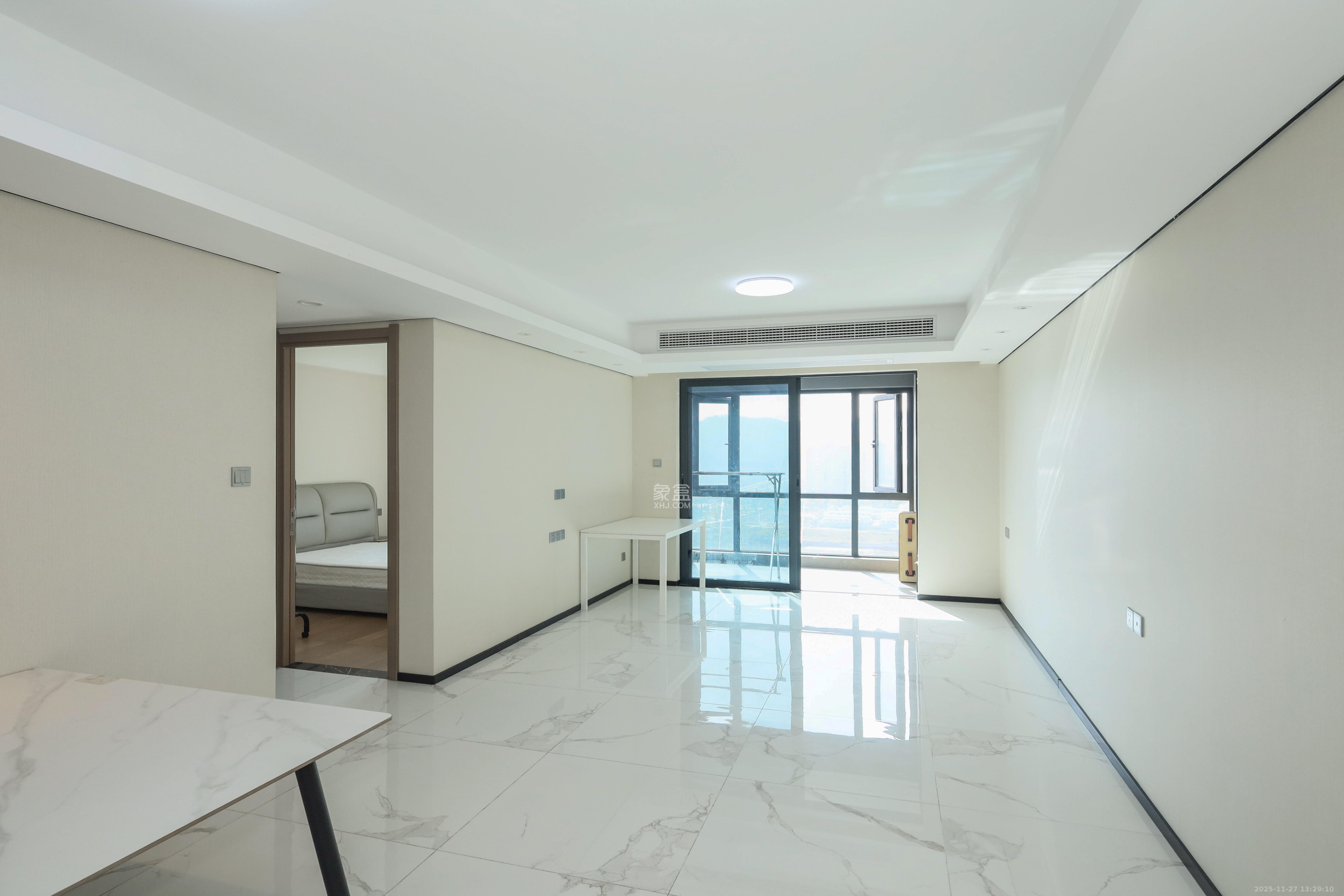 中海麓山境南区 3室2厅2卫 2600.0元/月 中海麓山境南区 3室2厅2卫 2600.0元/月室内图