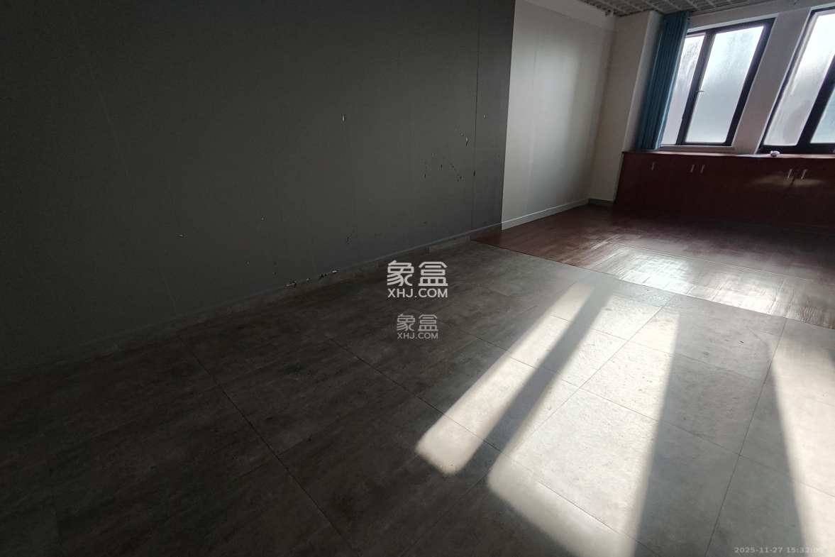 长房天翼未来城 1室1厅1卫 1500.0元/月 长房天翼未来城 1室1厅1卫 1500.0元/月室内图