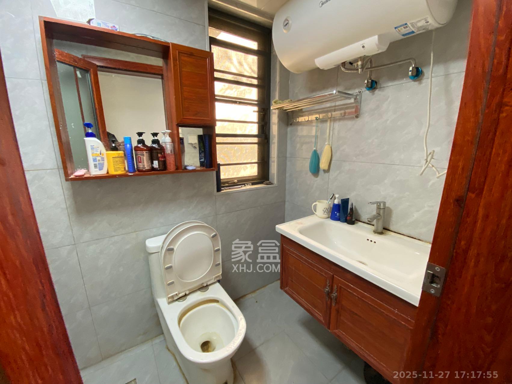 保利城（中航城国际社区、郡原美村）  4室2厅2卫    2000.0元/月室内图