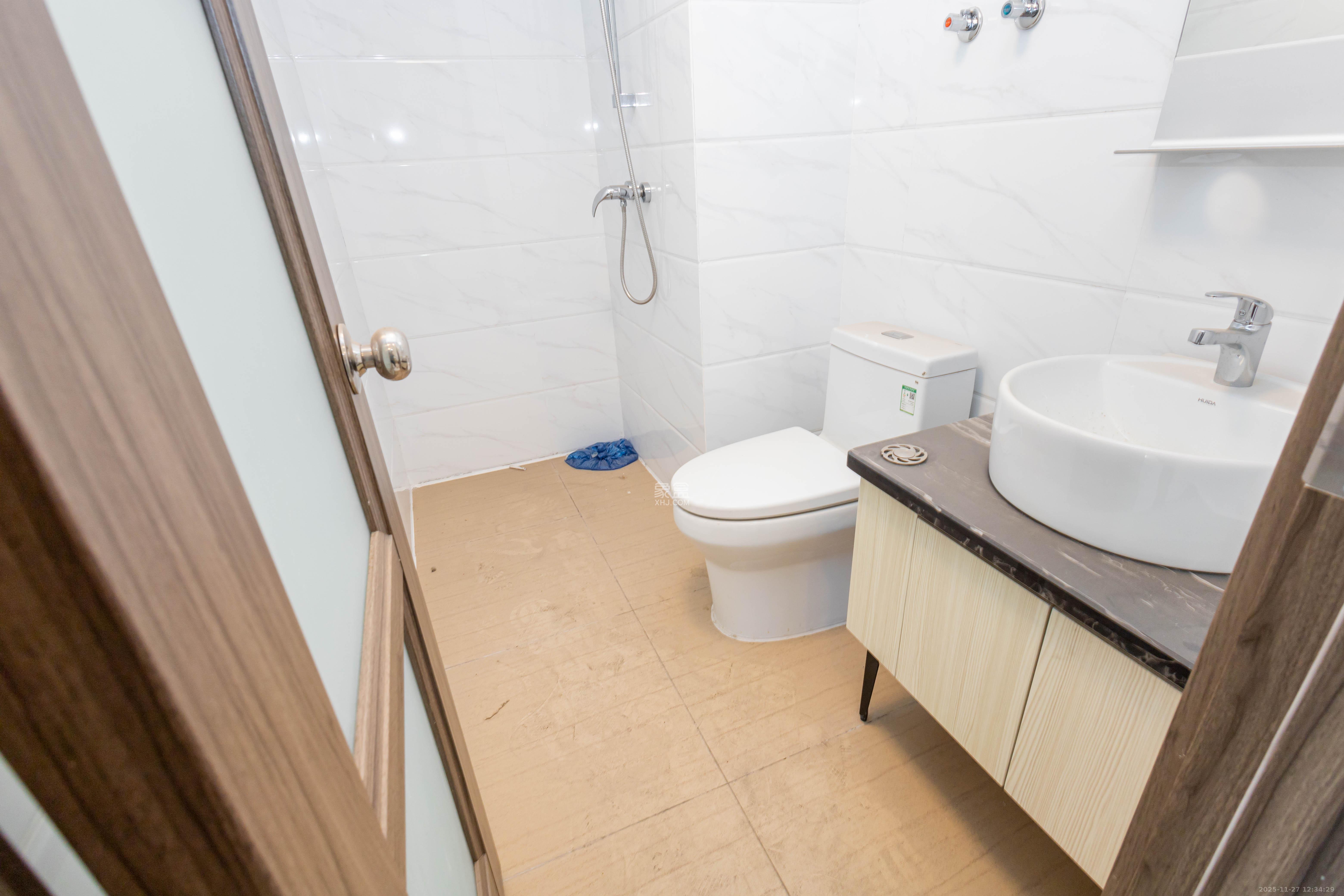 碧桂园星荟 1室1厅1卫 15.5万 碧桂园星荟 1室1厅1卫 15.5万卫生间