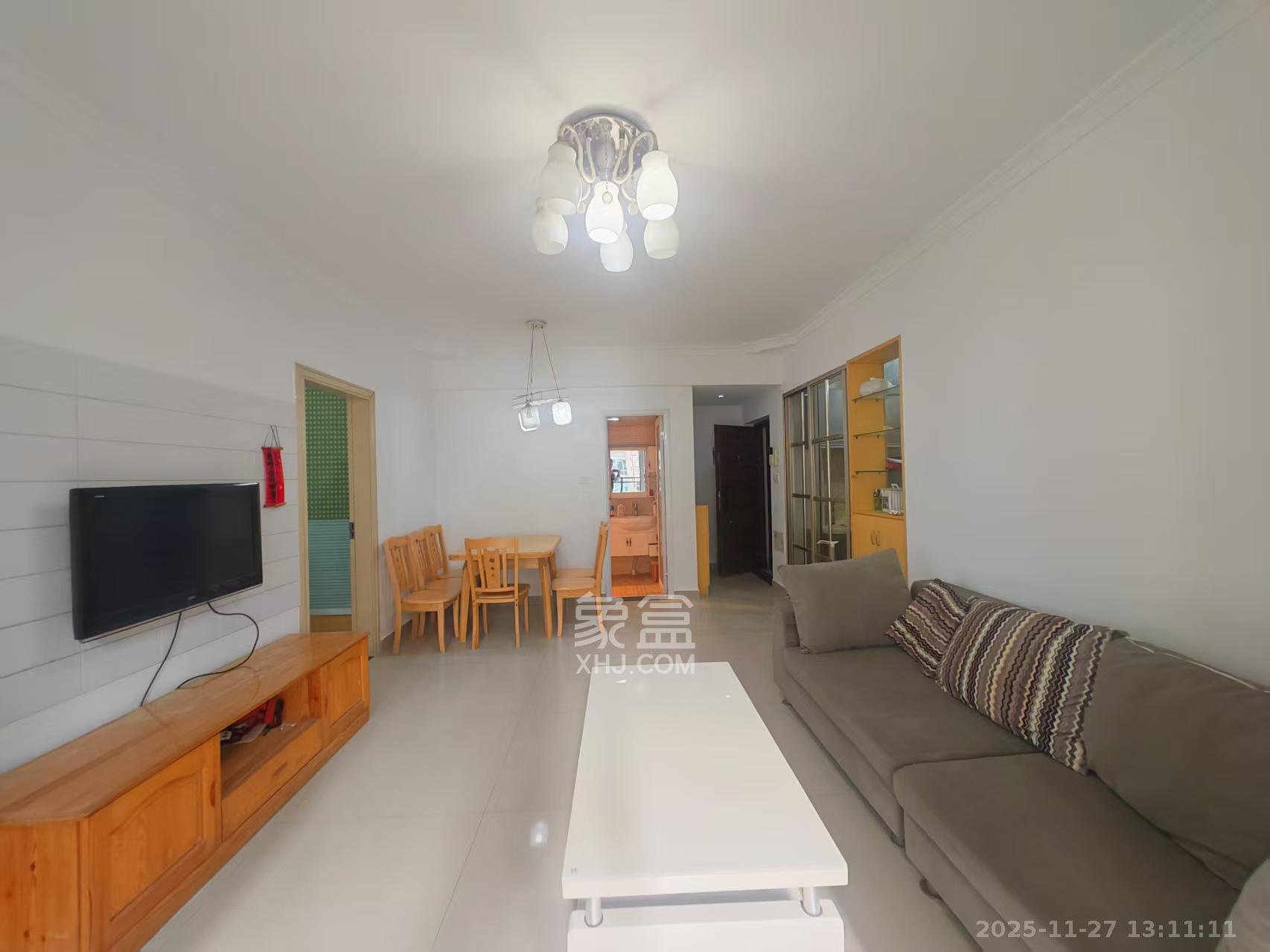 湘府9号  2室2厅1卫    2000.0元/月室内图