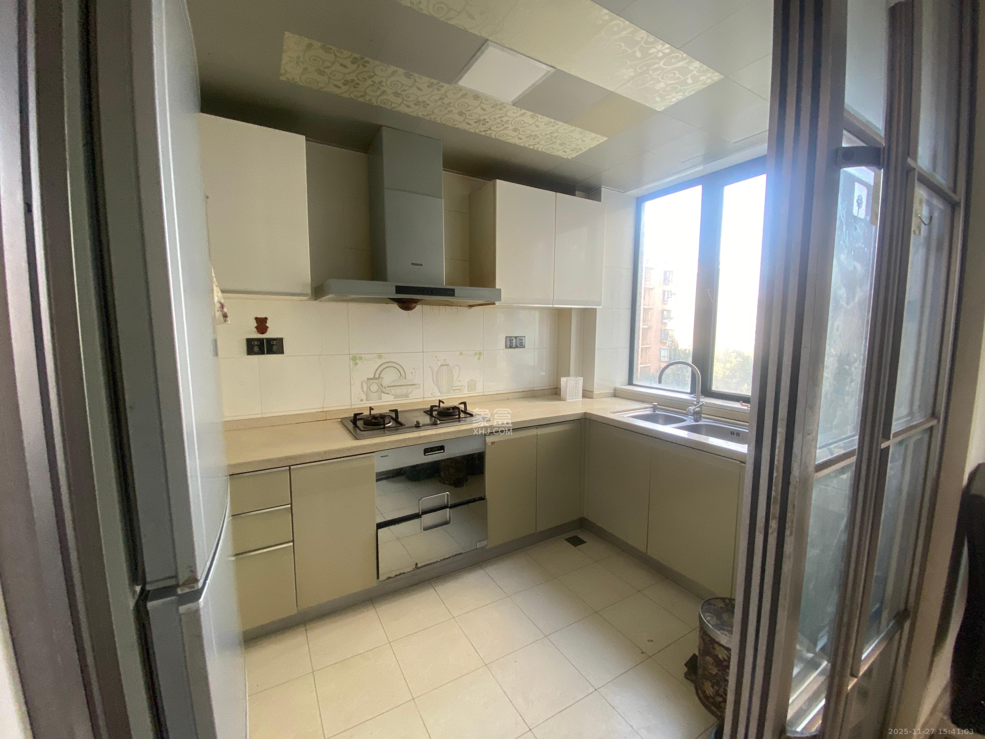 长沙欧洲城 3室2厅2卫 2800.0元/月 长沙欧洲城 3室2厅2卫 2800.0元/月室内图