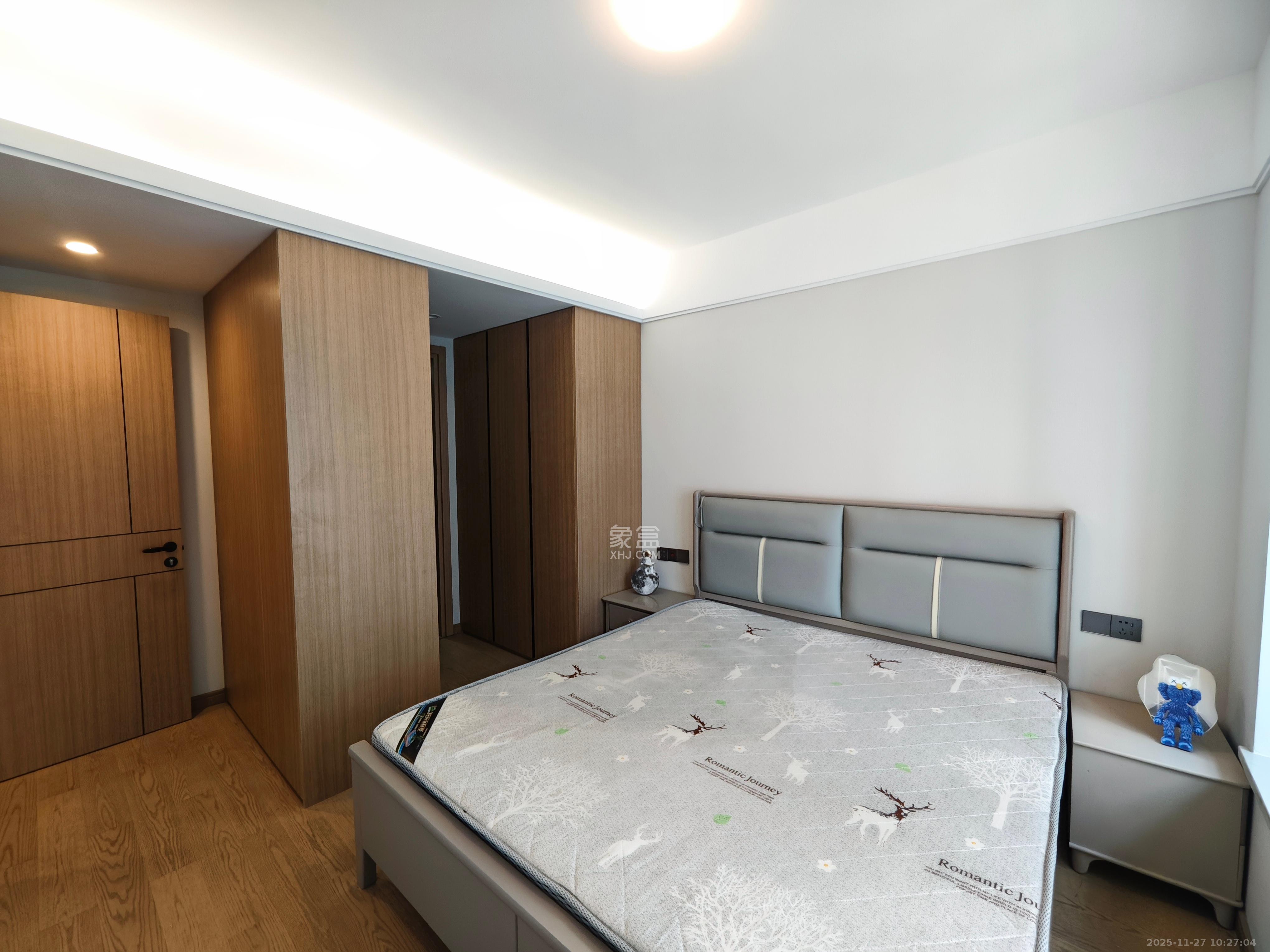 爱家当代境  3室2厅2卫    3200.0元/月室内图