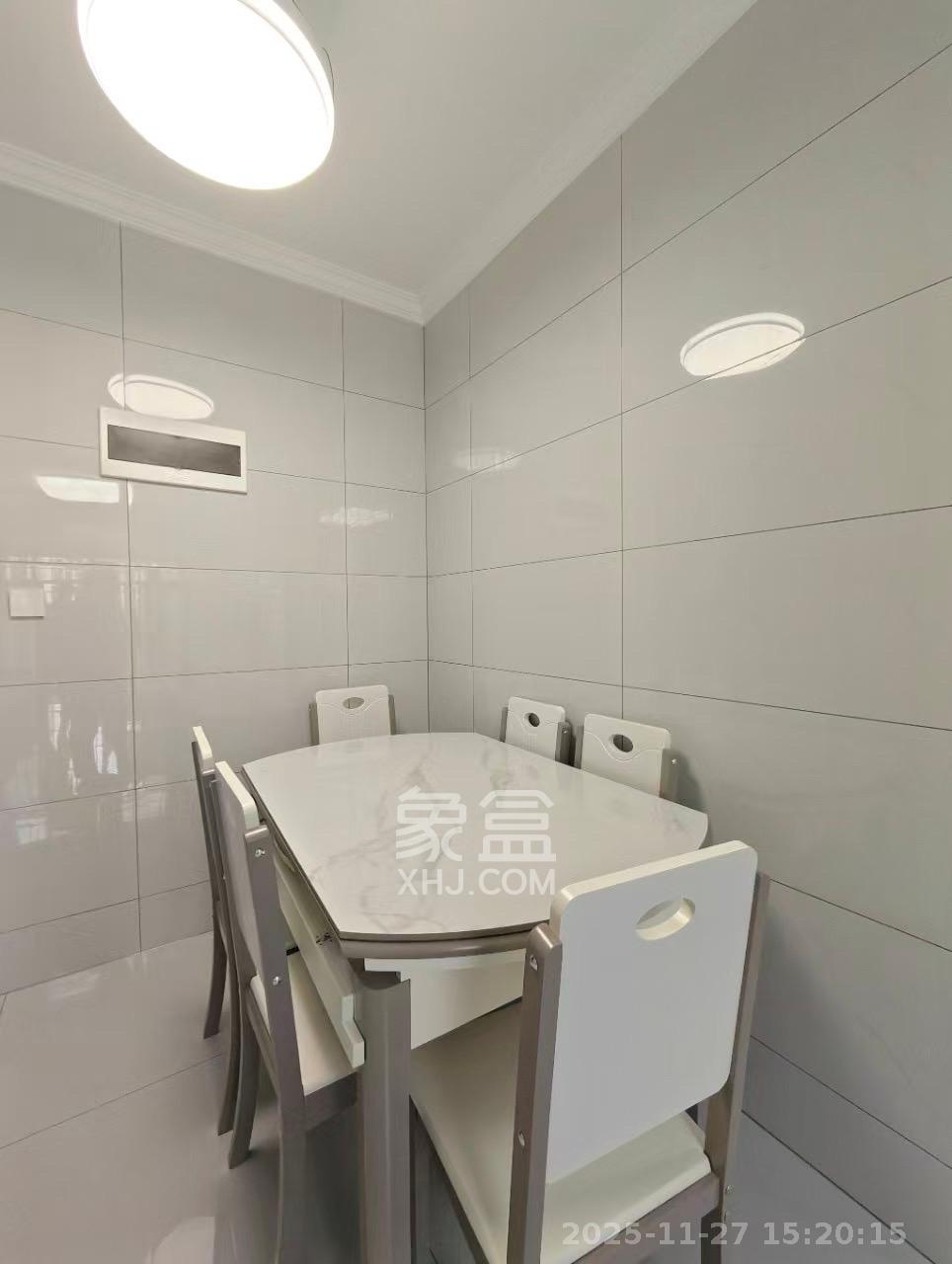 桥头家园三期  2室1厅1卫    1800.0元/月室内图