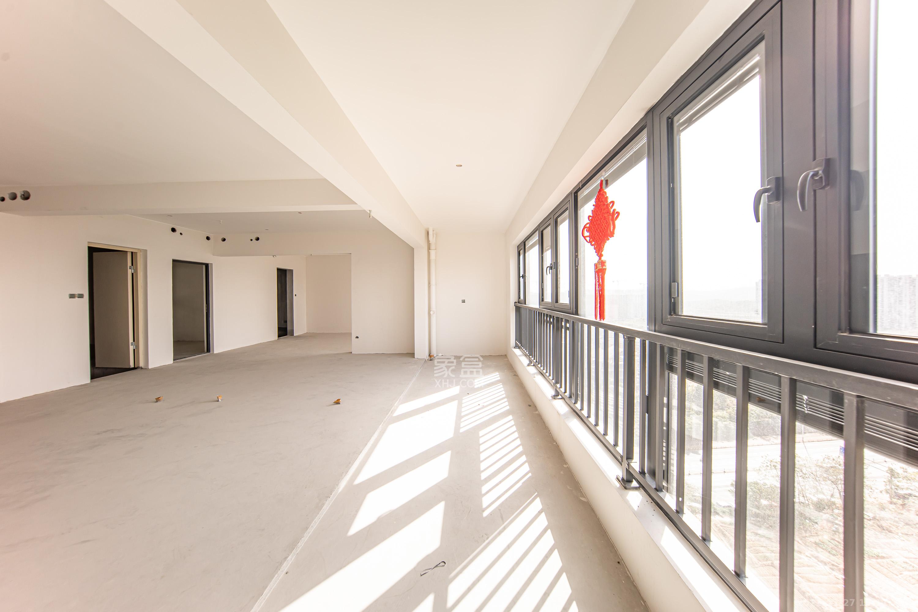 建投象山国际 3室2厅1卫 138.0万 建投象山国际 3室2厅1卫 138.0万阳台