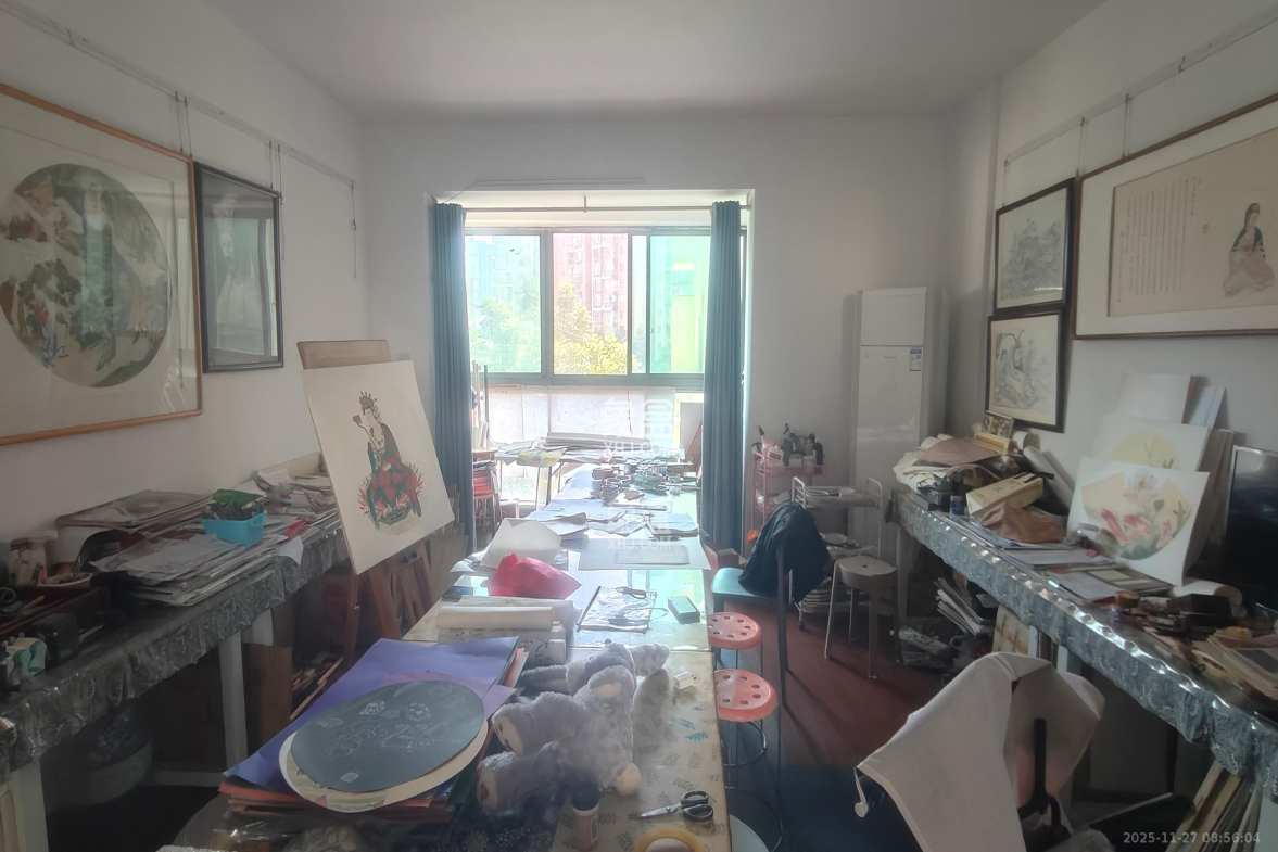 新城新世界一二三期 3室2厅1卫 2700.0元/月 新城新世界一二三期 3室2厅1卫 2700.0元/月室内图