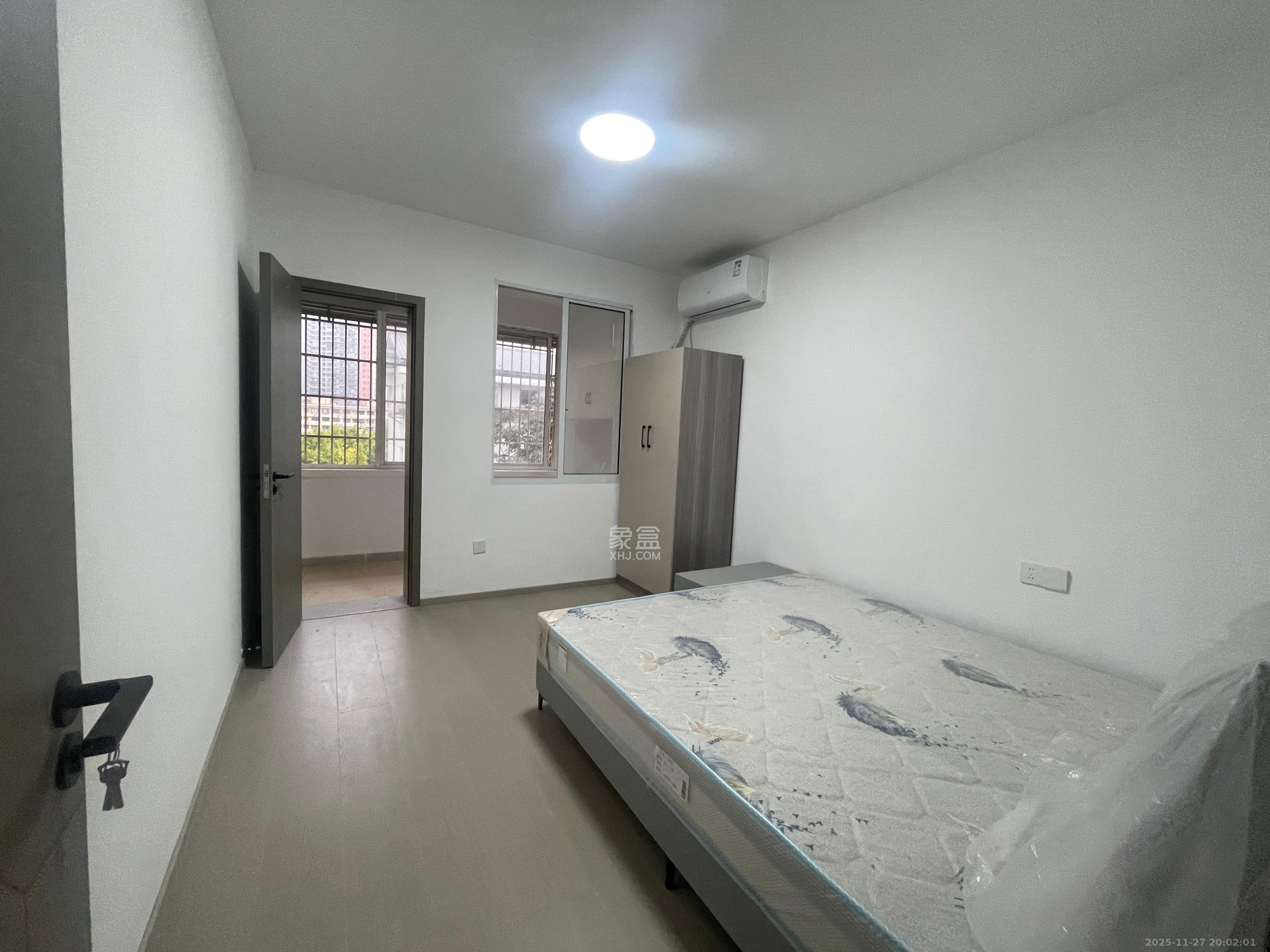 十五中单位宿舍  1室0厅0卫    2000.0元/月室内图