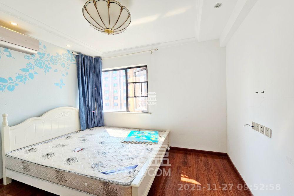 武广美誉  3室2厅1卫    2600.0元/月室内图