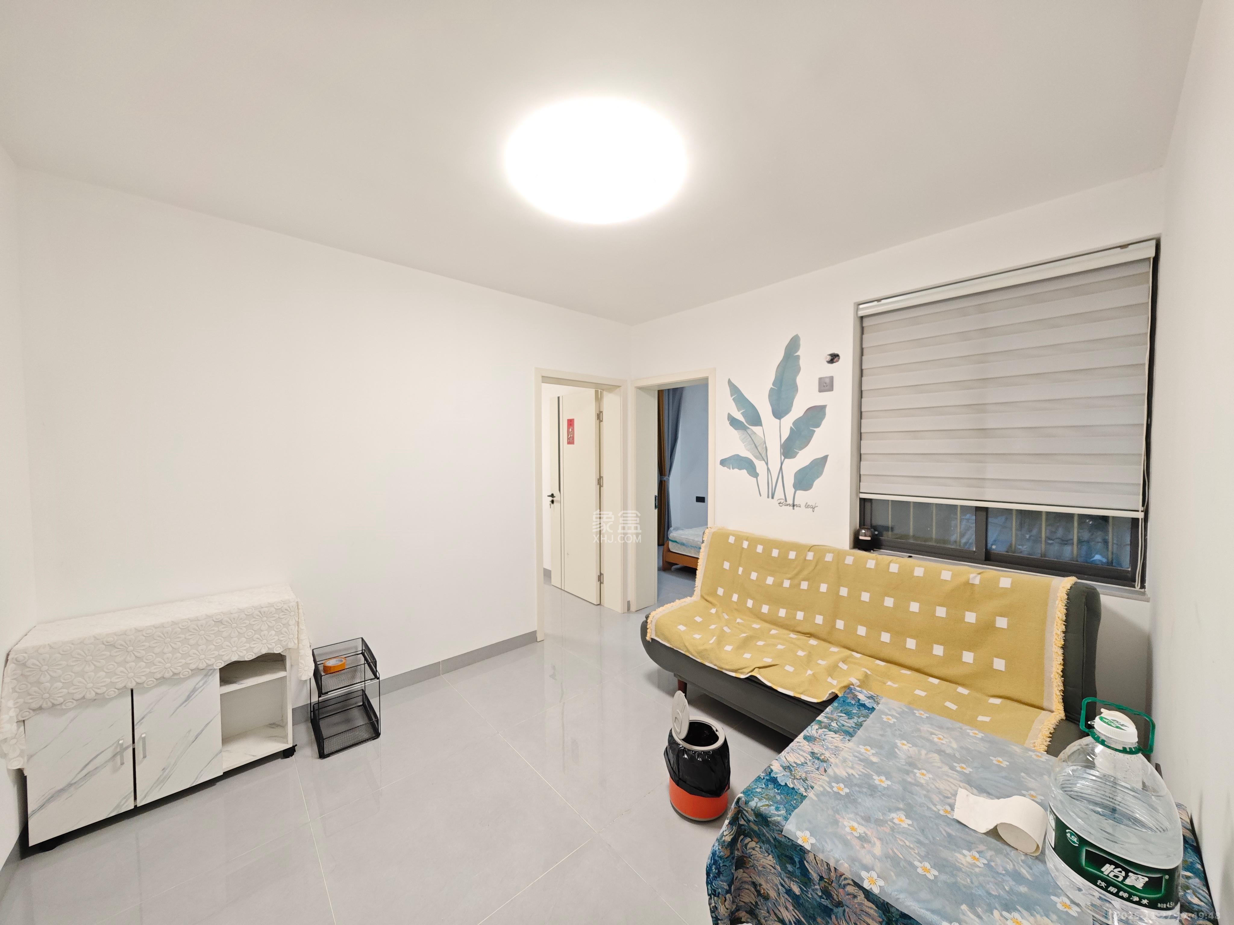 红旗区二片  2室1厅1卫    2500.0元/月