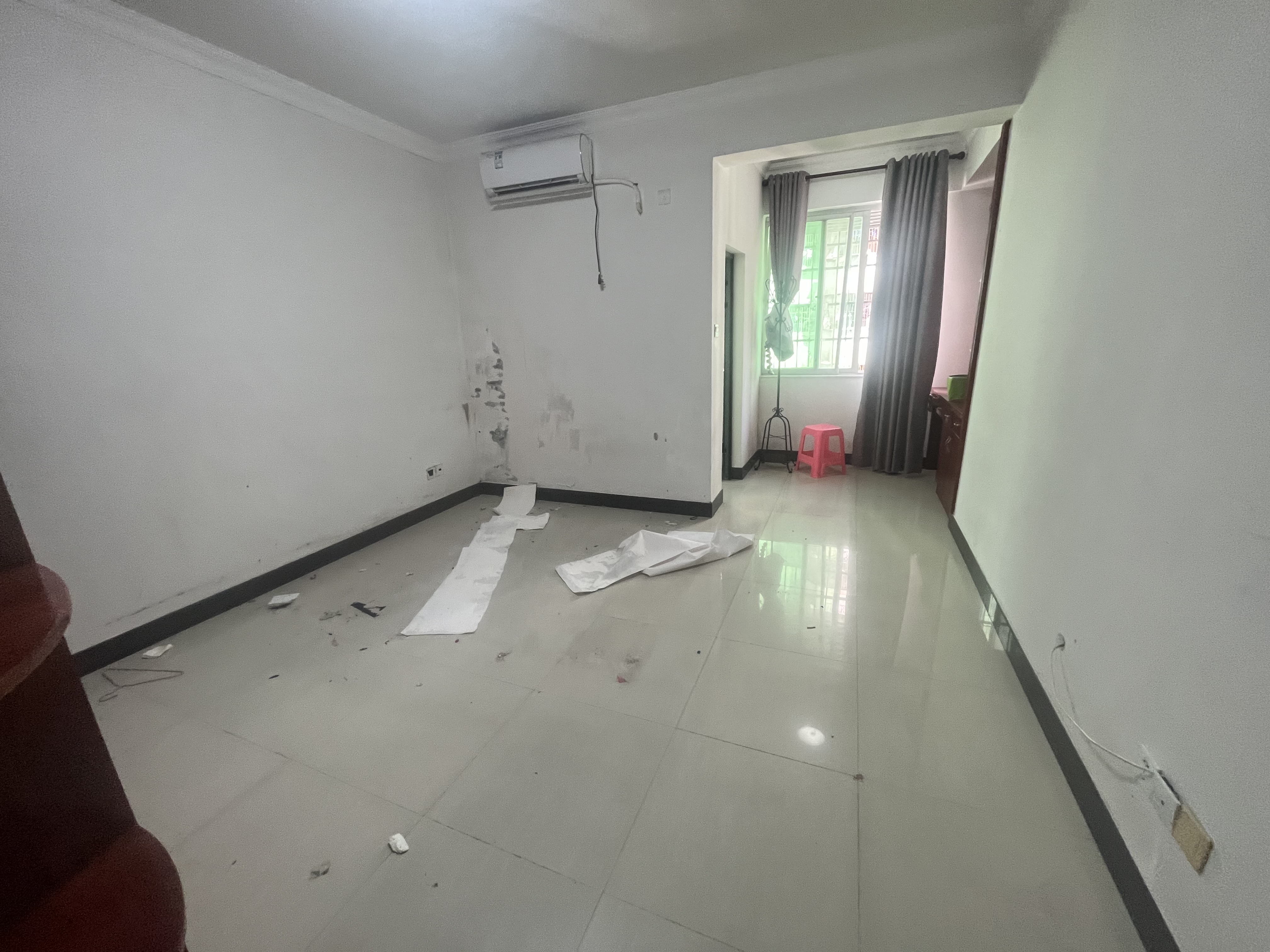 四季大厦 3室2厅2卫 118.0万 四季大厦 3室2厅2卫 118.0万客厅