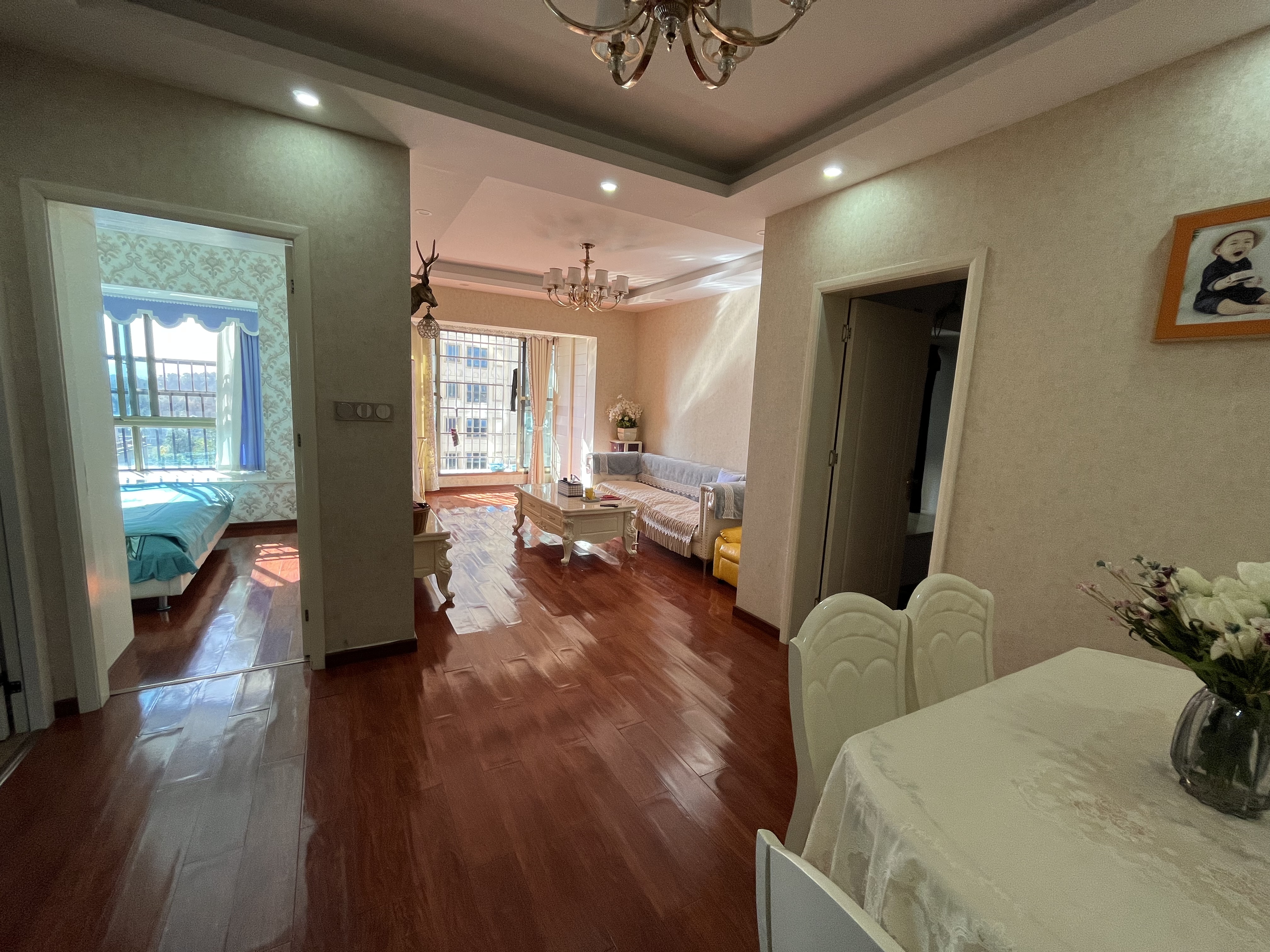 碧桂园  2室1厅1卫    1800.0元/月室内图