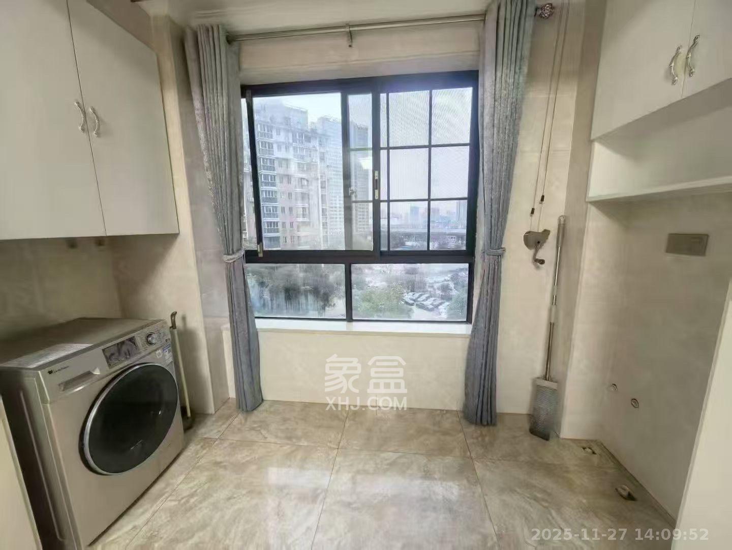 金地格林公馆  3室1厅1卫    3000.0元/月室内图