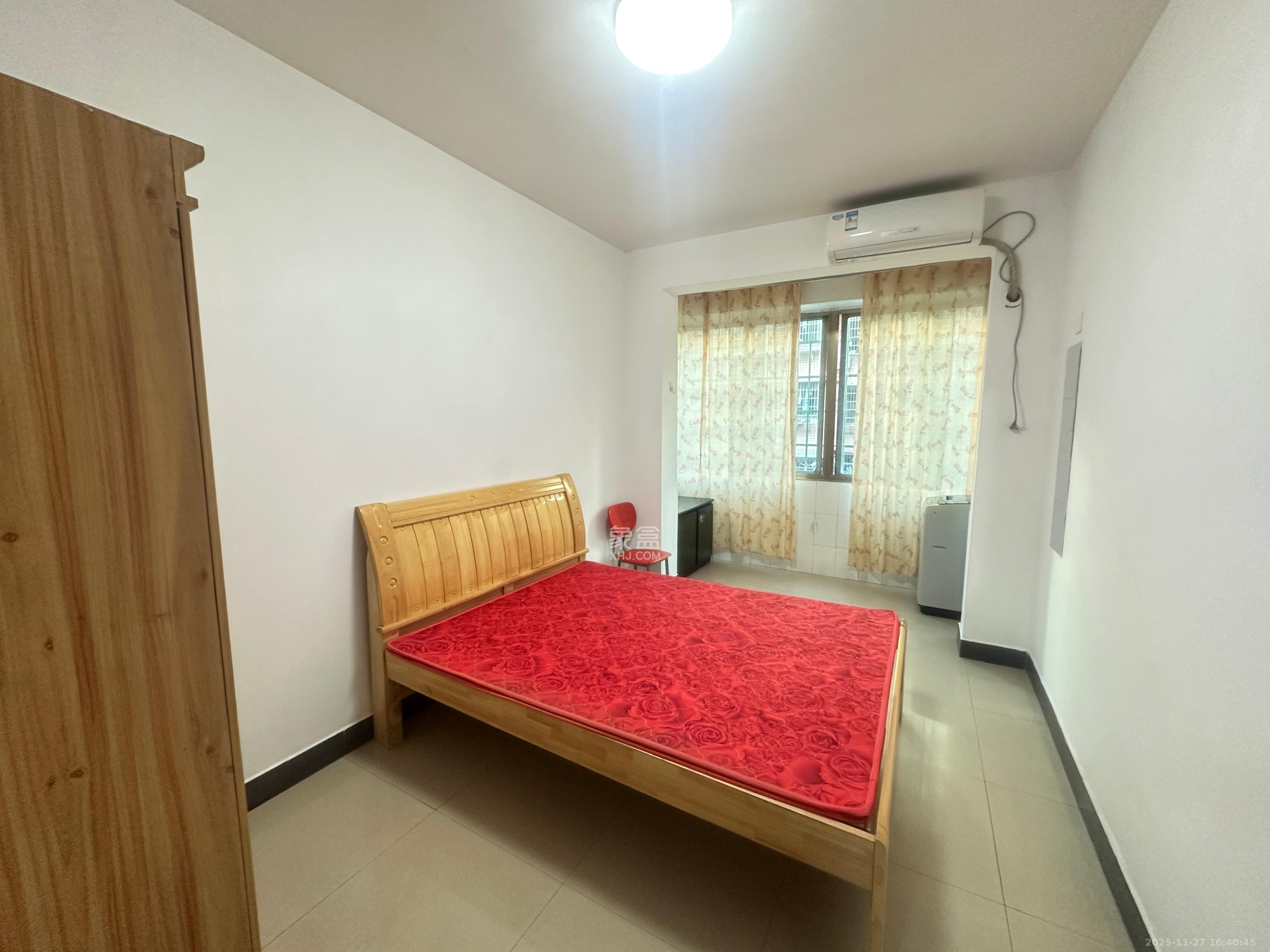 黄泥岭社区  1室1厅1卫    1200.0元/月