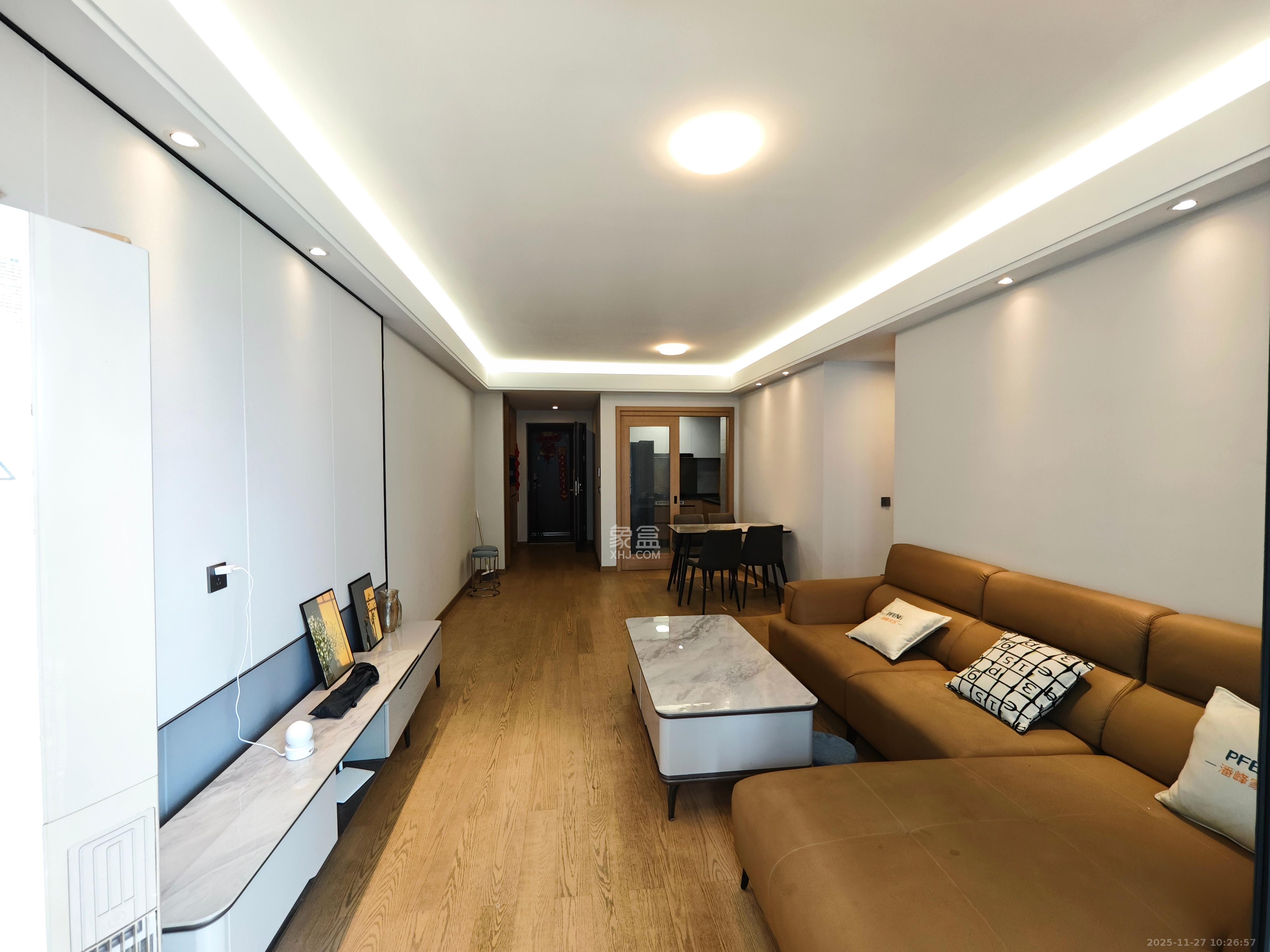 爱家当代境  3室2厅2卫    3200.0元/月室内图