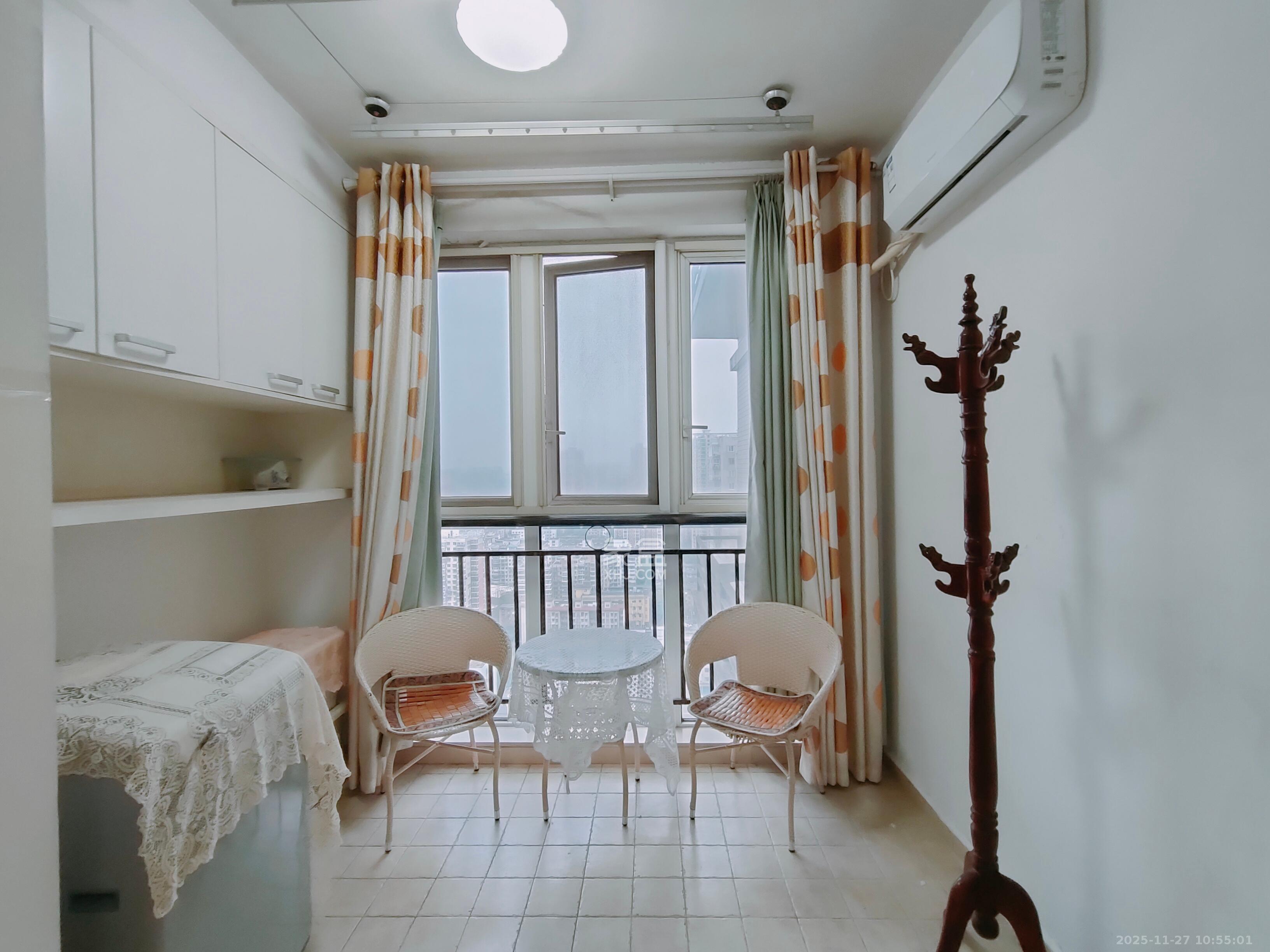 佳天瑞宁花园 3室2厅2卫 3200.0元/月 佳天瑞宁花园 3室2厅2卫 3200.0元/月室内图