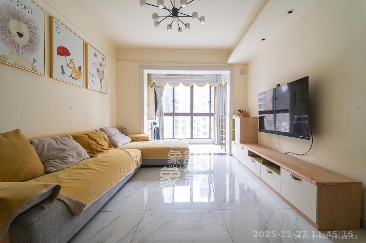 碧桂园中央花园  3室2厅2卫    2700.0元/月