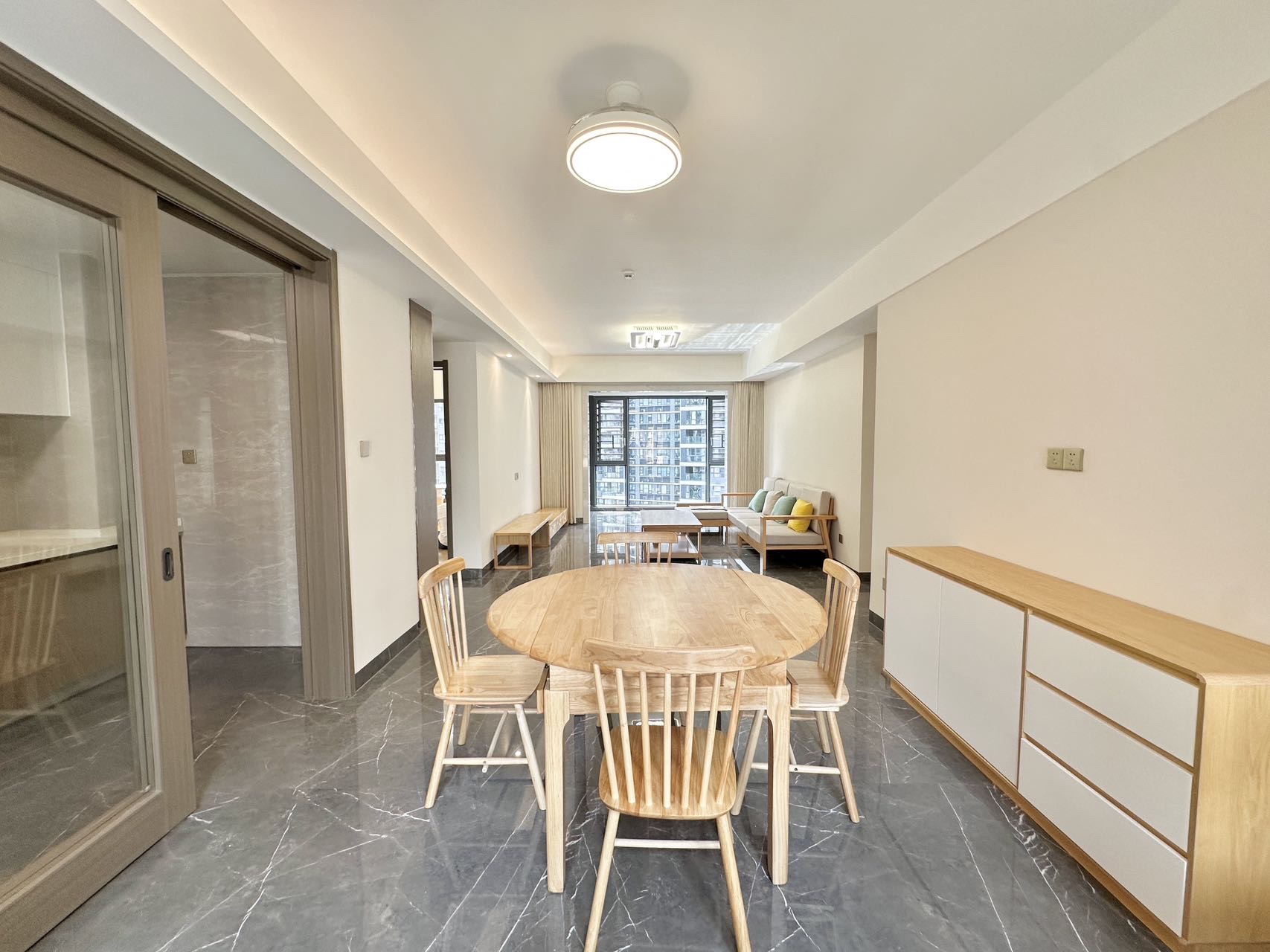 中海汇德里 4室2厅2卫 5000.0元/月 中海汇德里 4室2厅2卫 5000.0元/月室内图