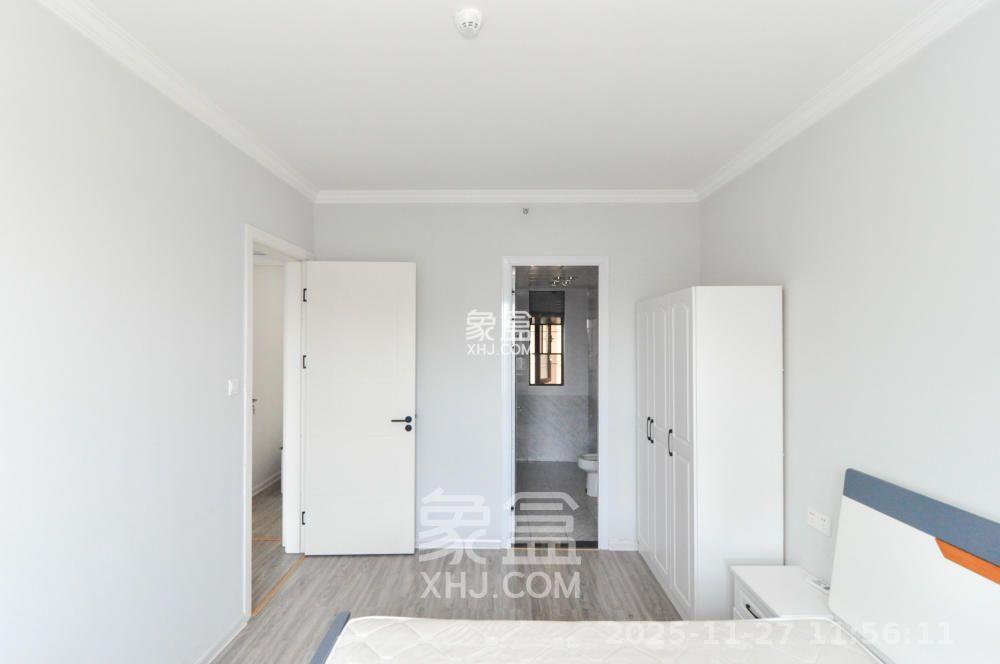 卓越浅水湾 3室2厅2卫 2700.0元/月 卓越浅水湾 3室2厅2卫 2700.0元/月室内图