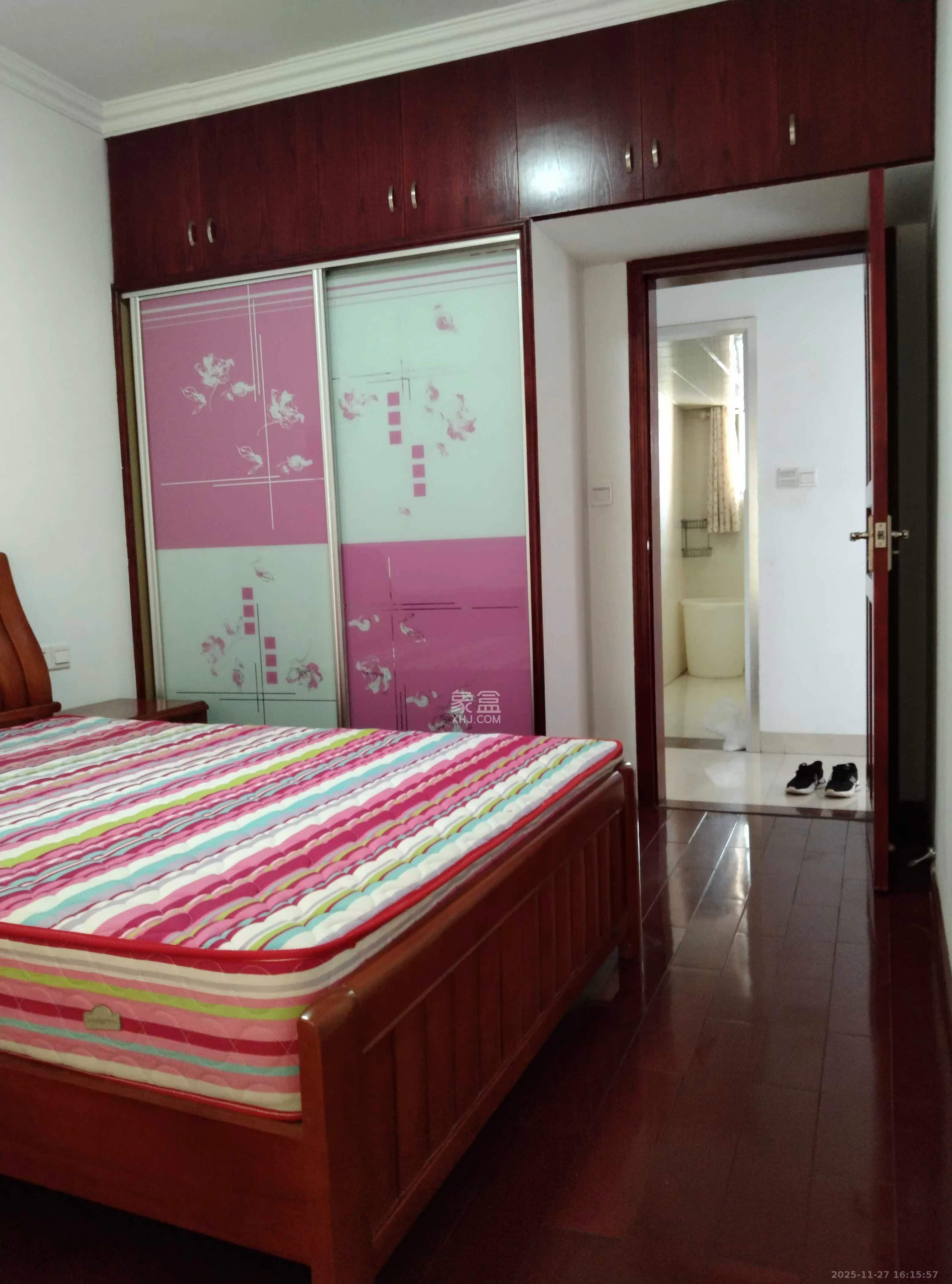 东方芙蓉  3室1厅1卫    3000.0元/月室内图