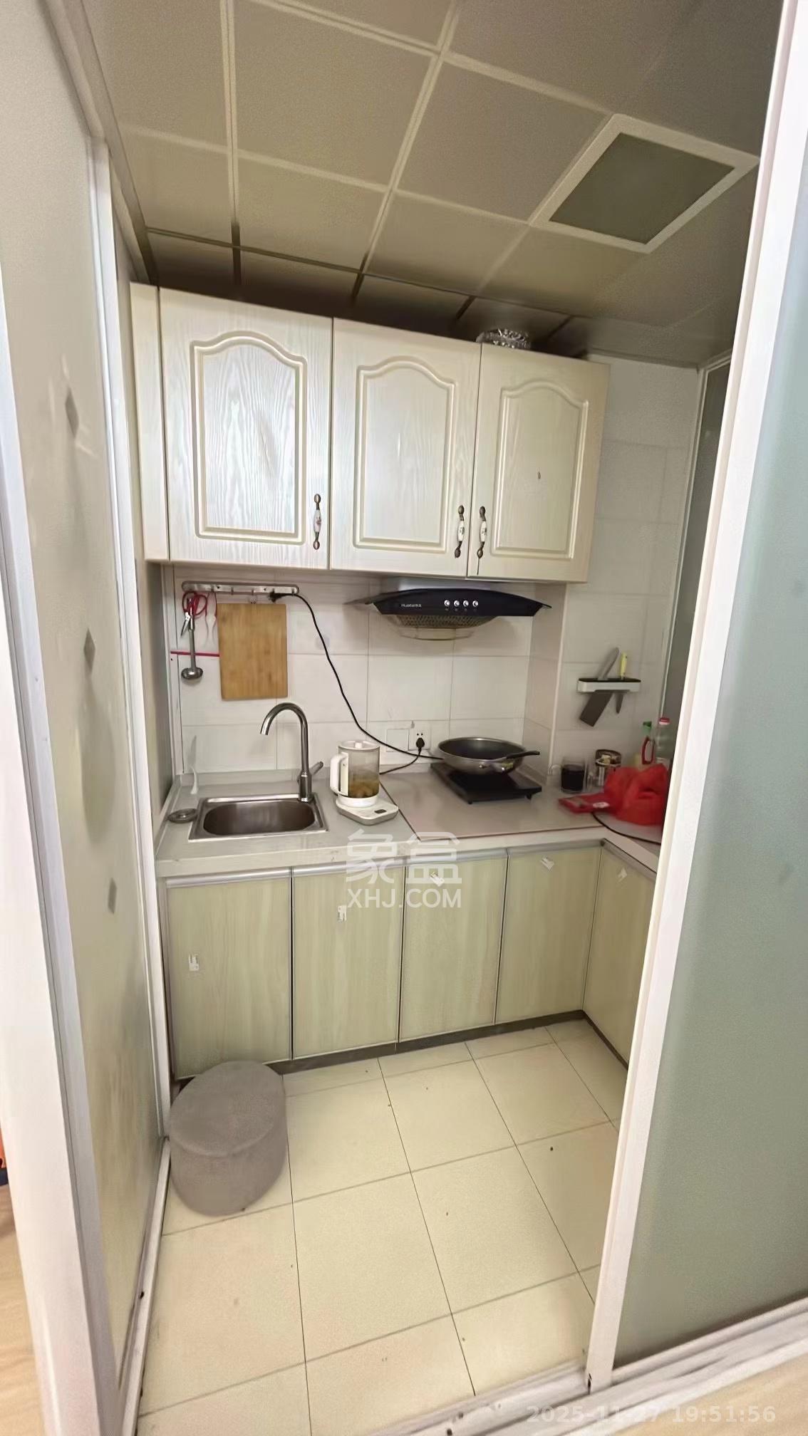 时代星城  1室1厅1卫    1000.0元/月室内图