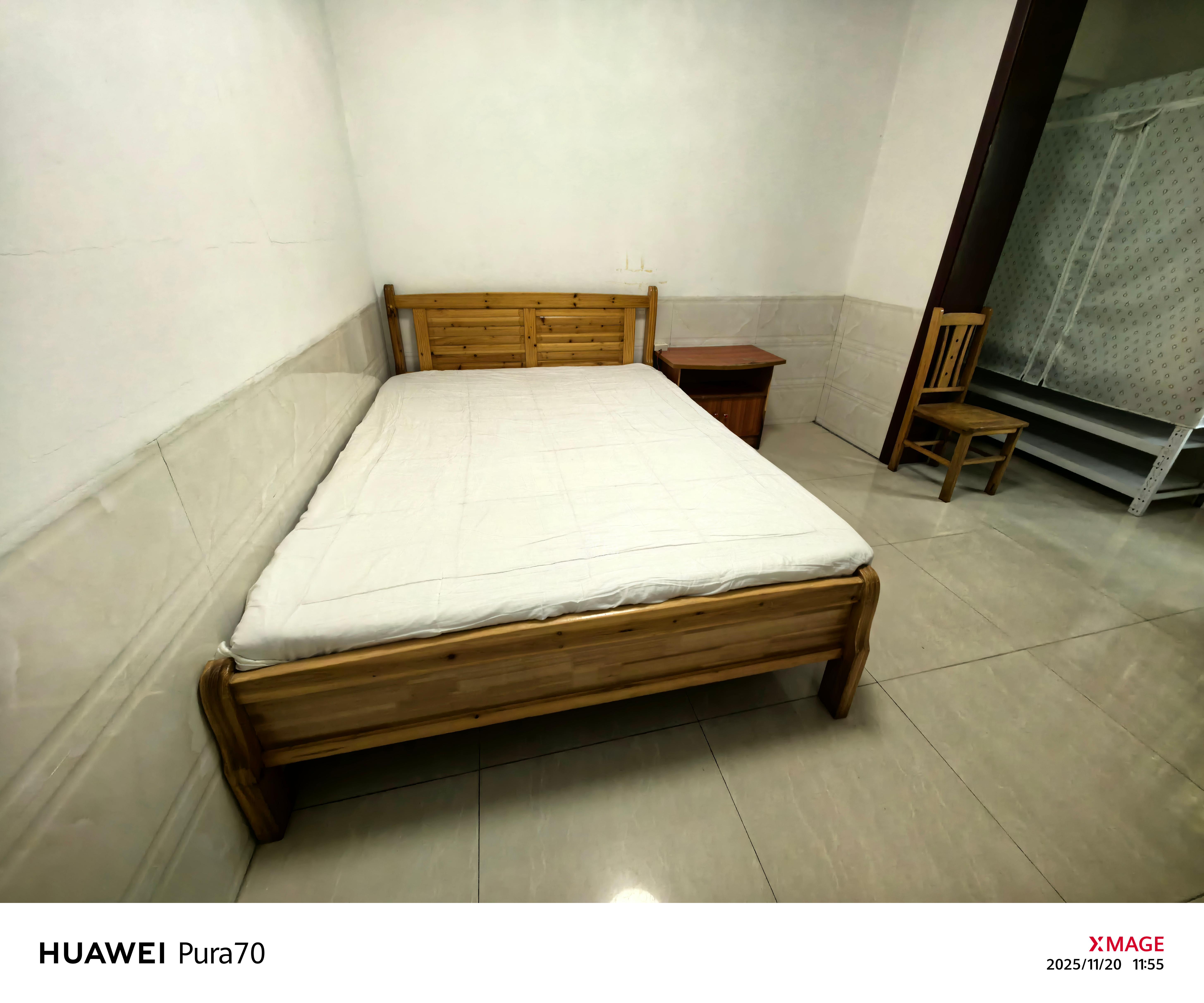 中南汽车世界  1室0厅1卫    800.0元/月