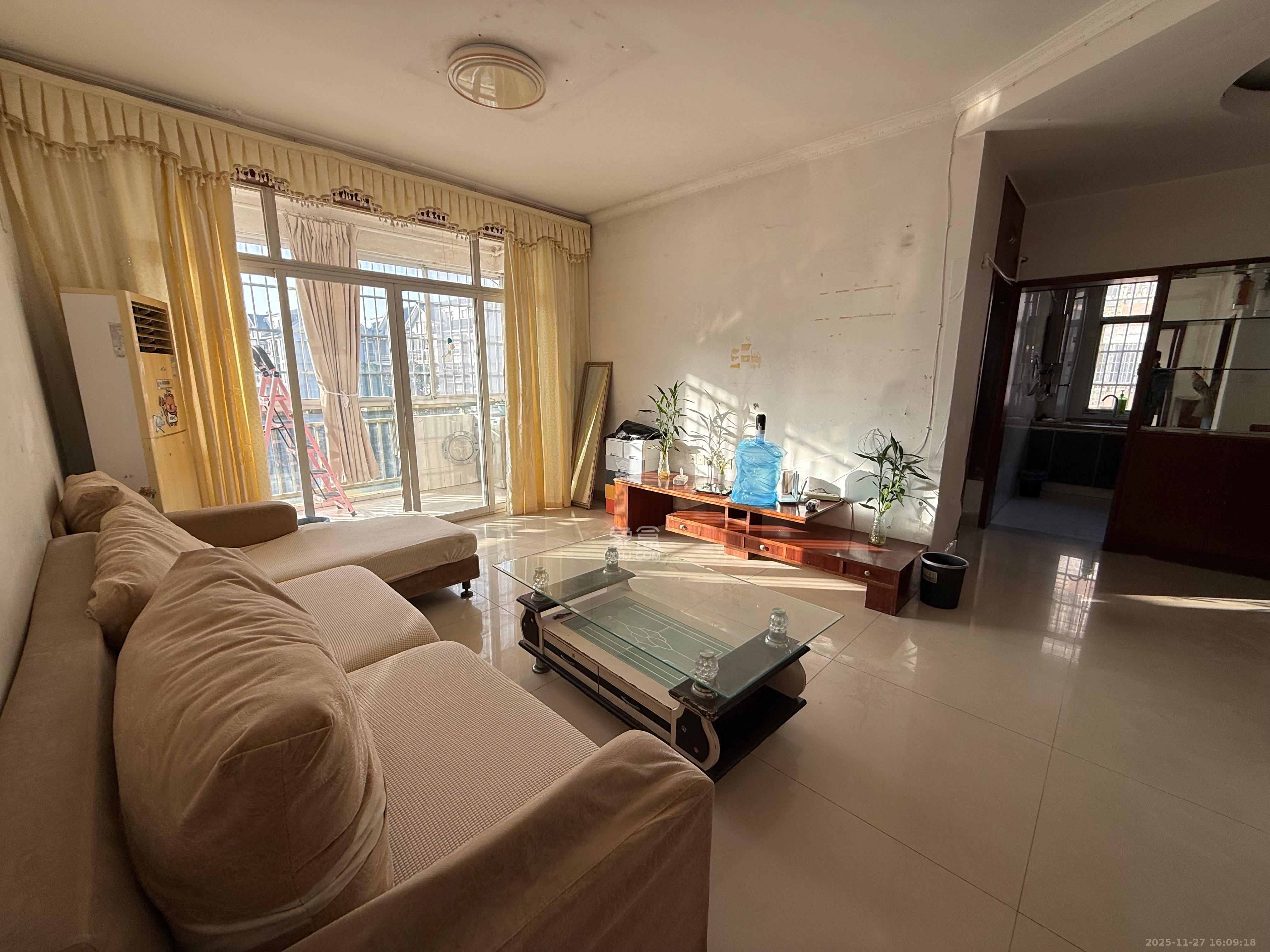 枫林绿洲  2室2厅1卫    2000.0元/月