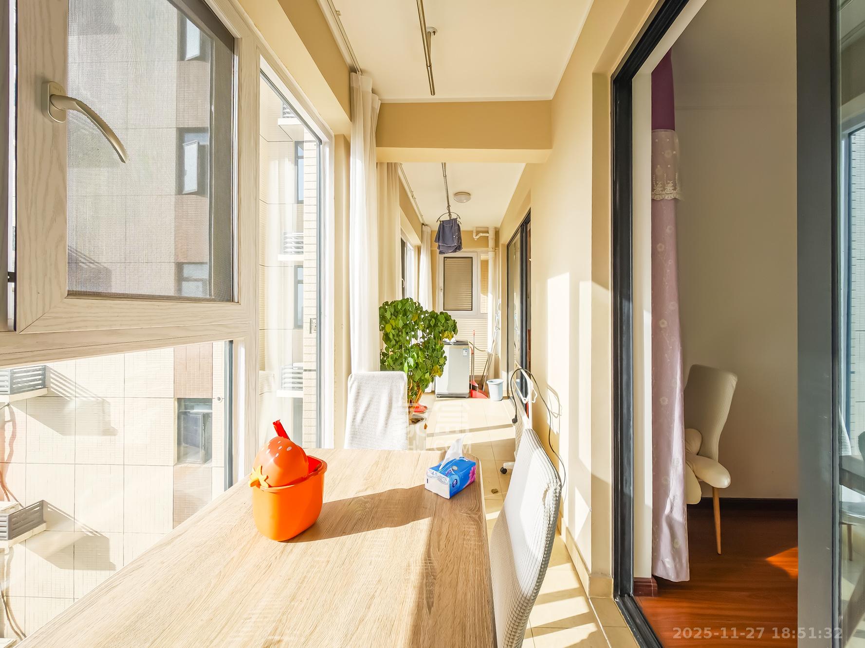 幸福考拉789 3室2厅2卫 79.0万 幸福考拉789 3室2厅2卫 79.0万阳台