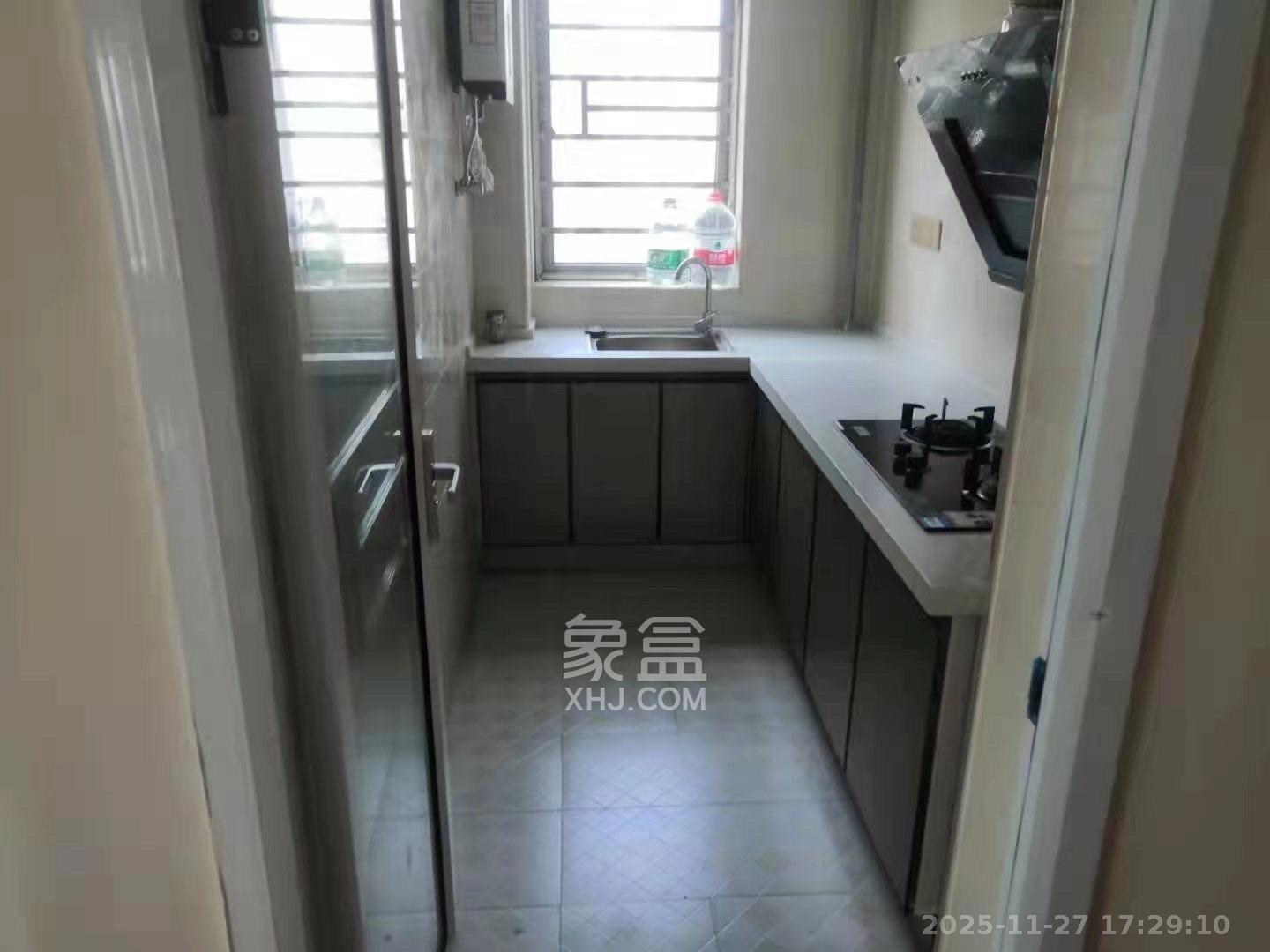 世茂铂翠湾四期(世茂悦享) 3室2厅1卫 3300.0元/月 世茂铂翠湾四期(世茂悦享) 3室2厅1卫 3300.0元/月室内图