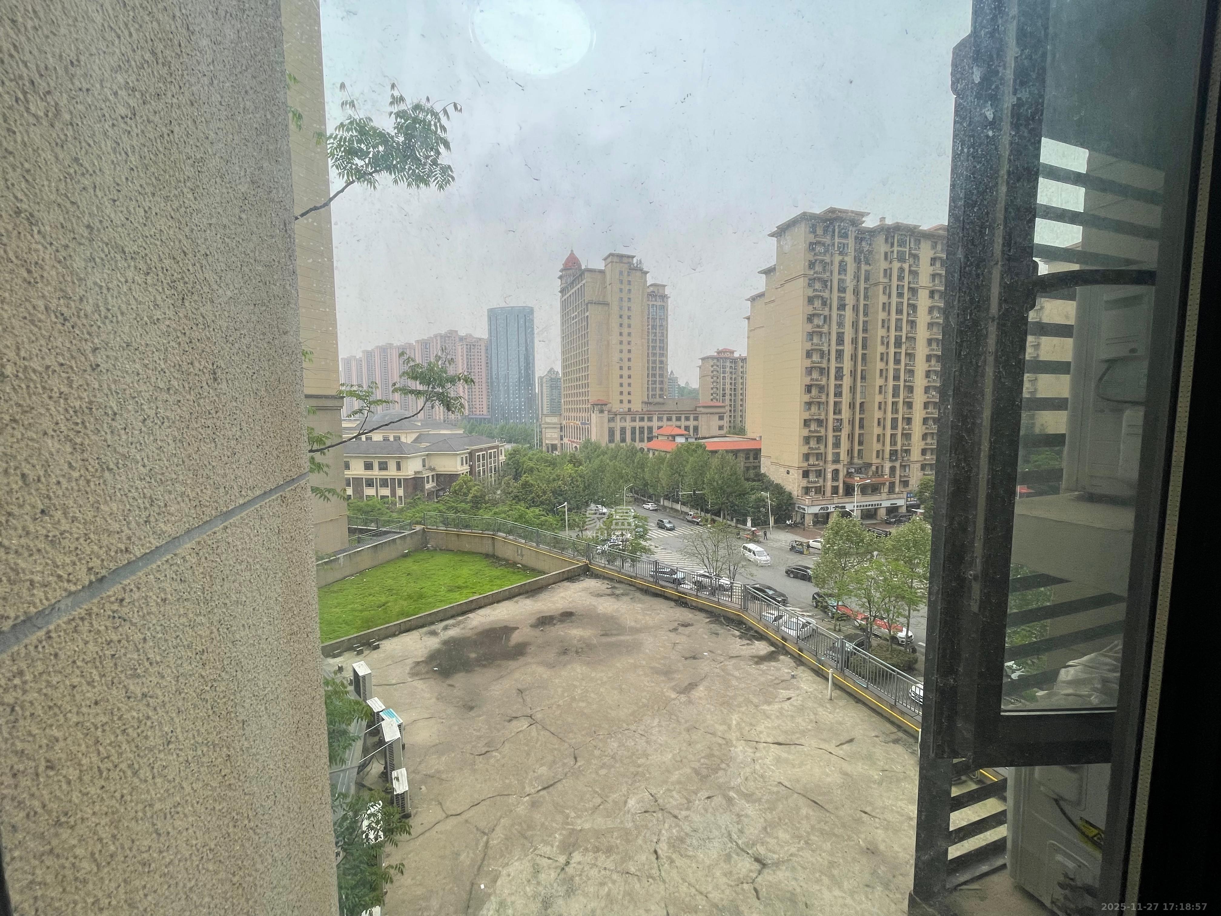 保利城(中航城国际社区、郡原美村) 4室2厅2卫 2000.0元/月 保利城(中航城国际社区、郡原美村) 4室2厅2卫 2000.0元/月小区图