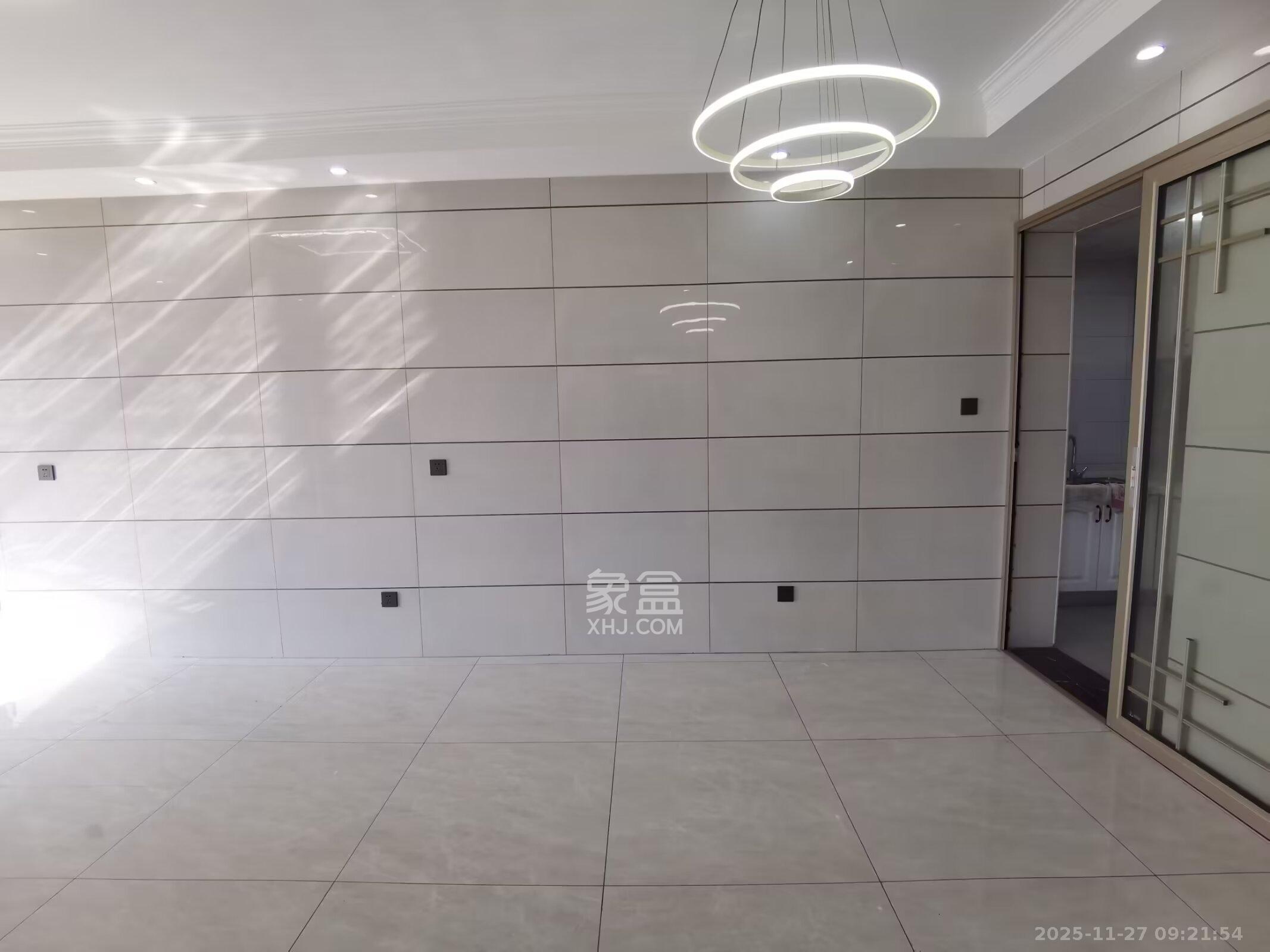 湖湘奥林匹克花园 3室2厅1卫 2300.0元/月 湖湘奥林匹克花园 3室2厅1卫 2300.0元/月室内图