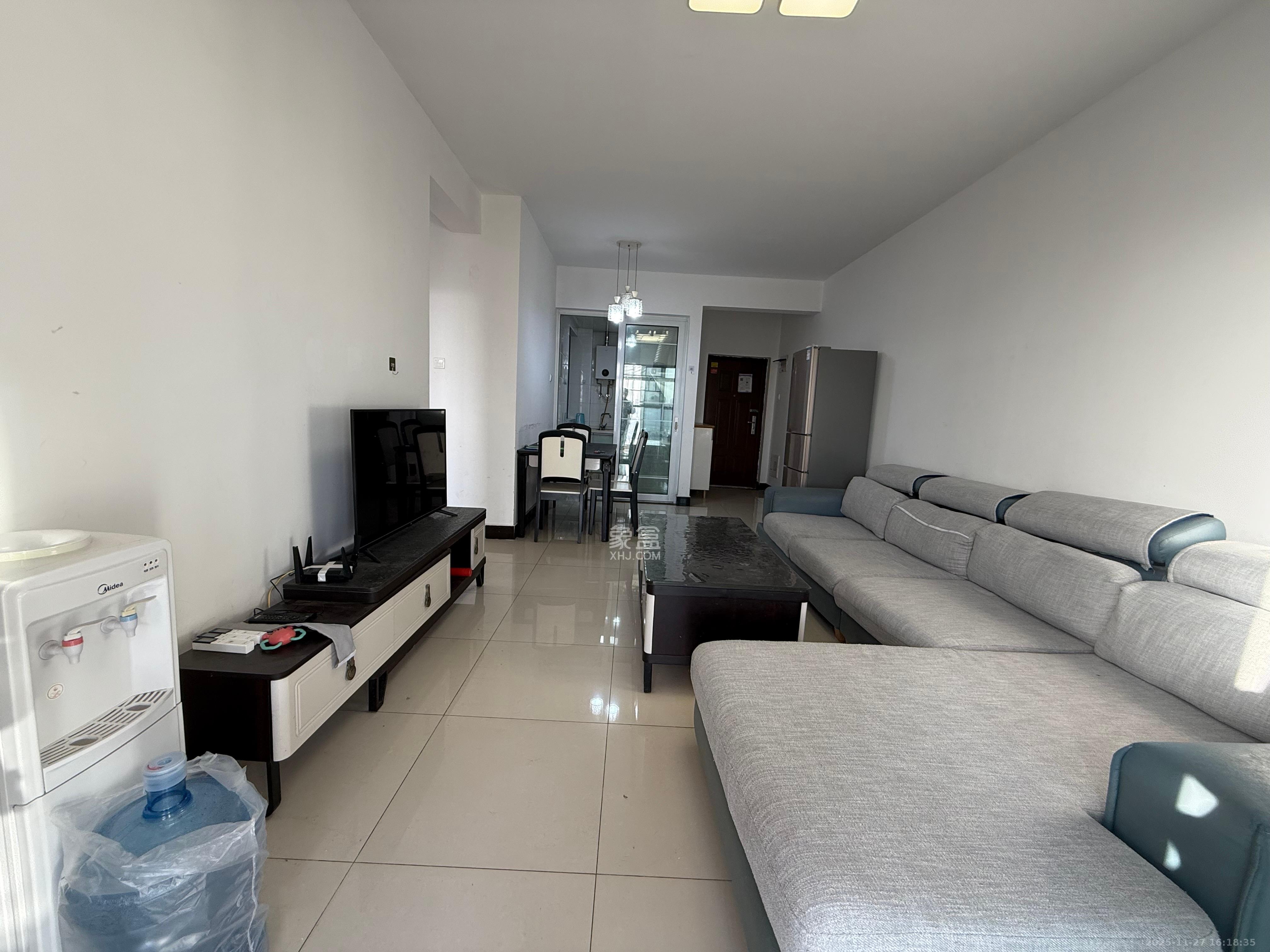 华润置地广场二期  3室2厅2卫    2000.0元/月室内图1