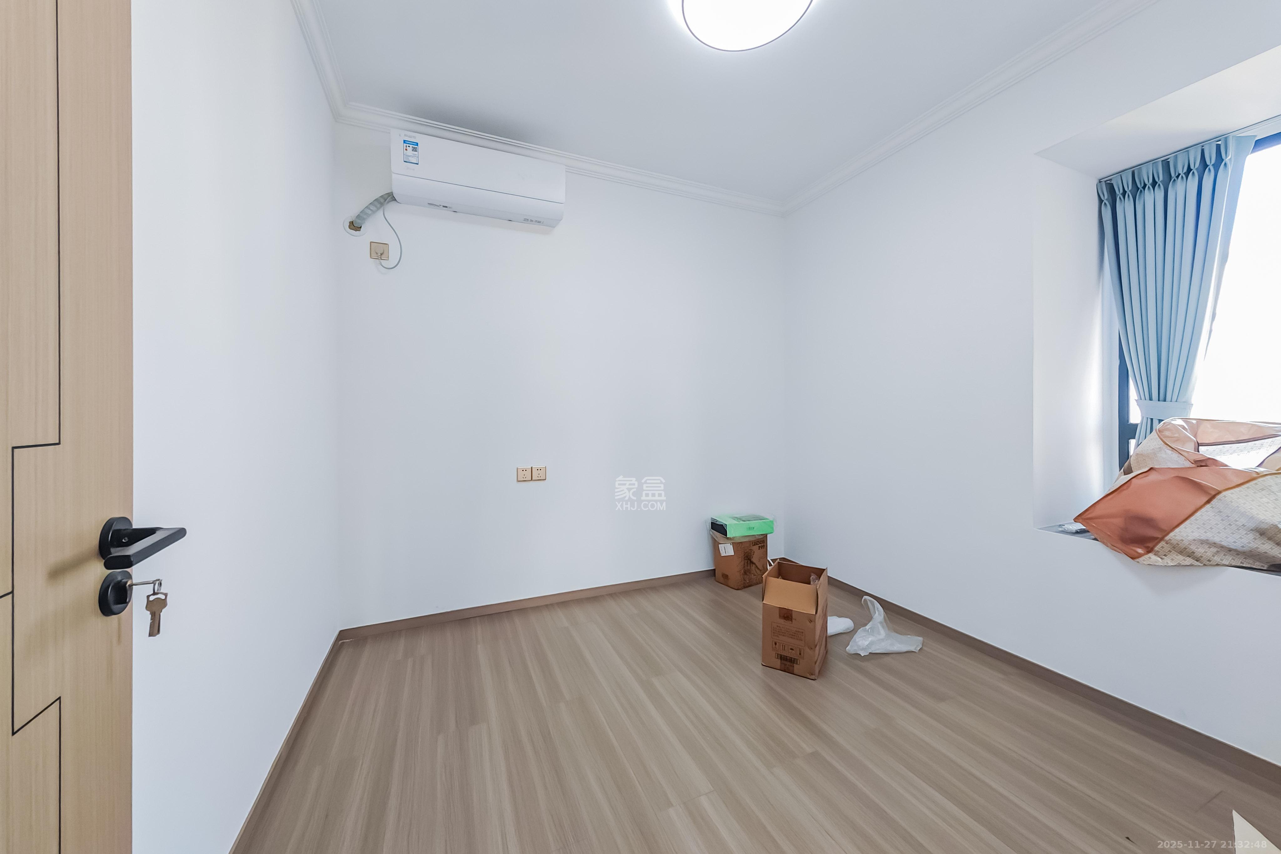 平吉上府  3室2厅2卫    135.0万卧室