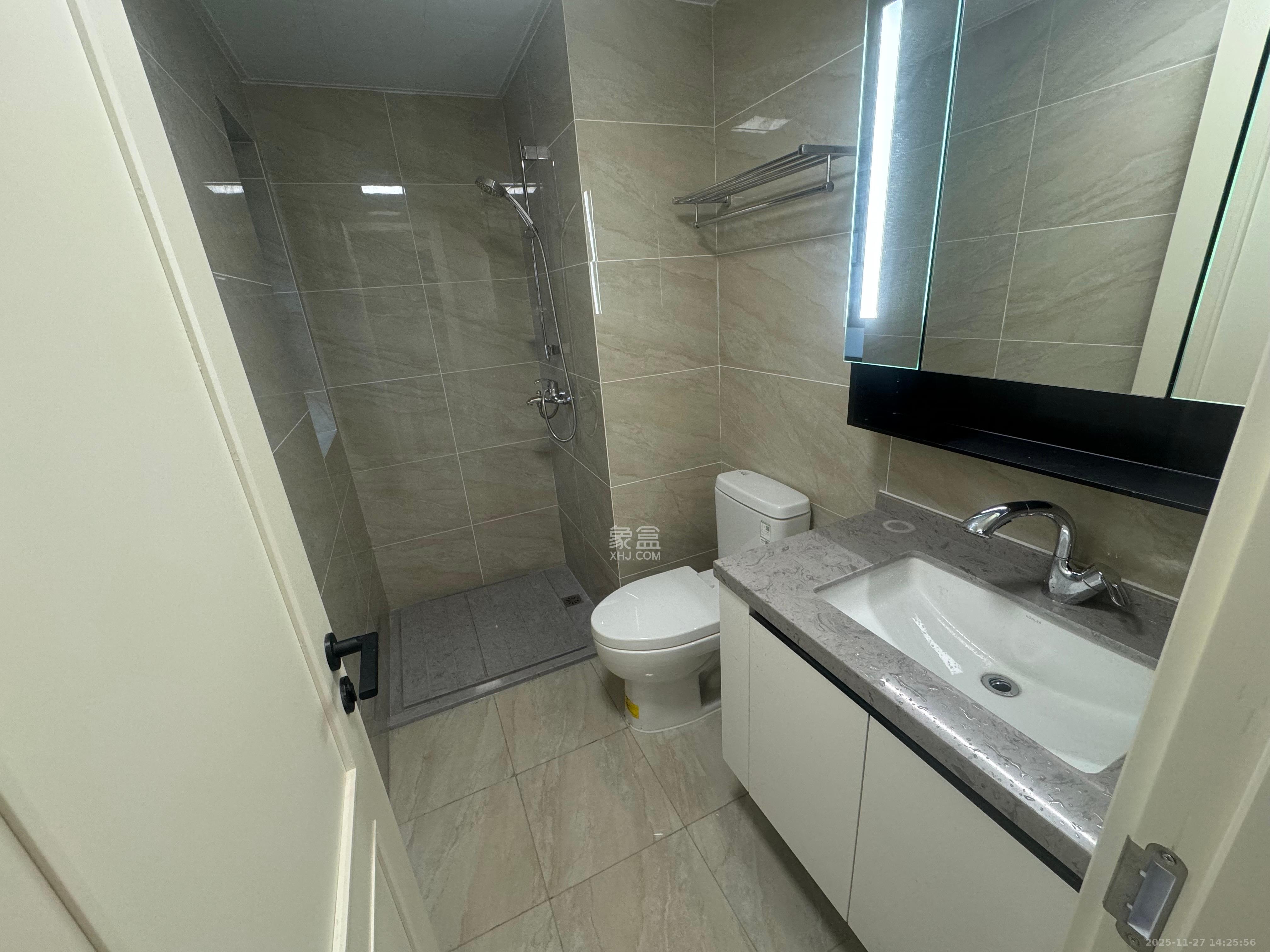 万科金色梦想C区 3室2厅2卫 3000.0元/月 万科金色梦想C区 3室2厅2卫 3000.0元/月室内图