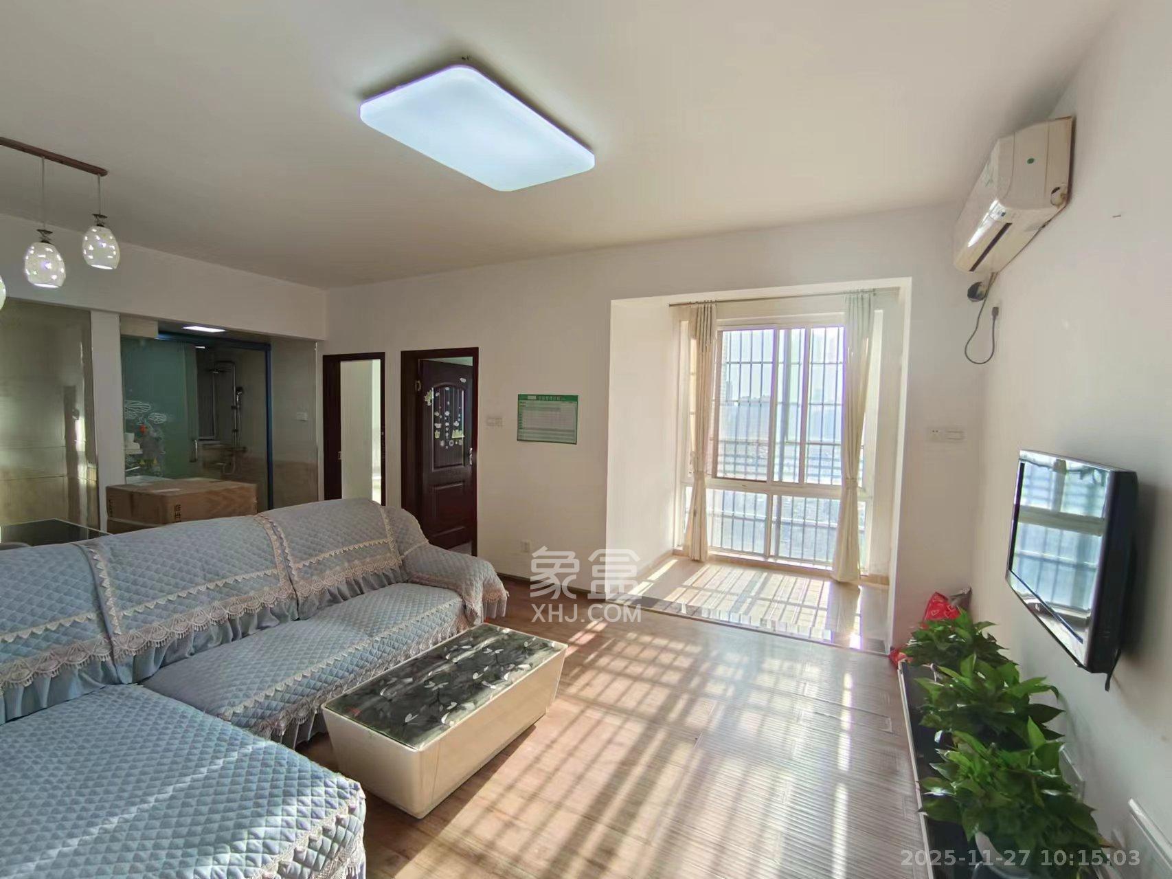 华城广场  2室1厅1卫    2300.0元/月