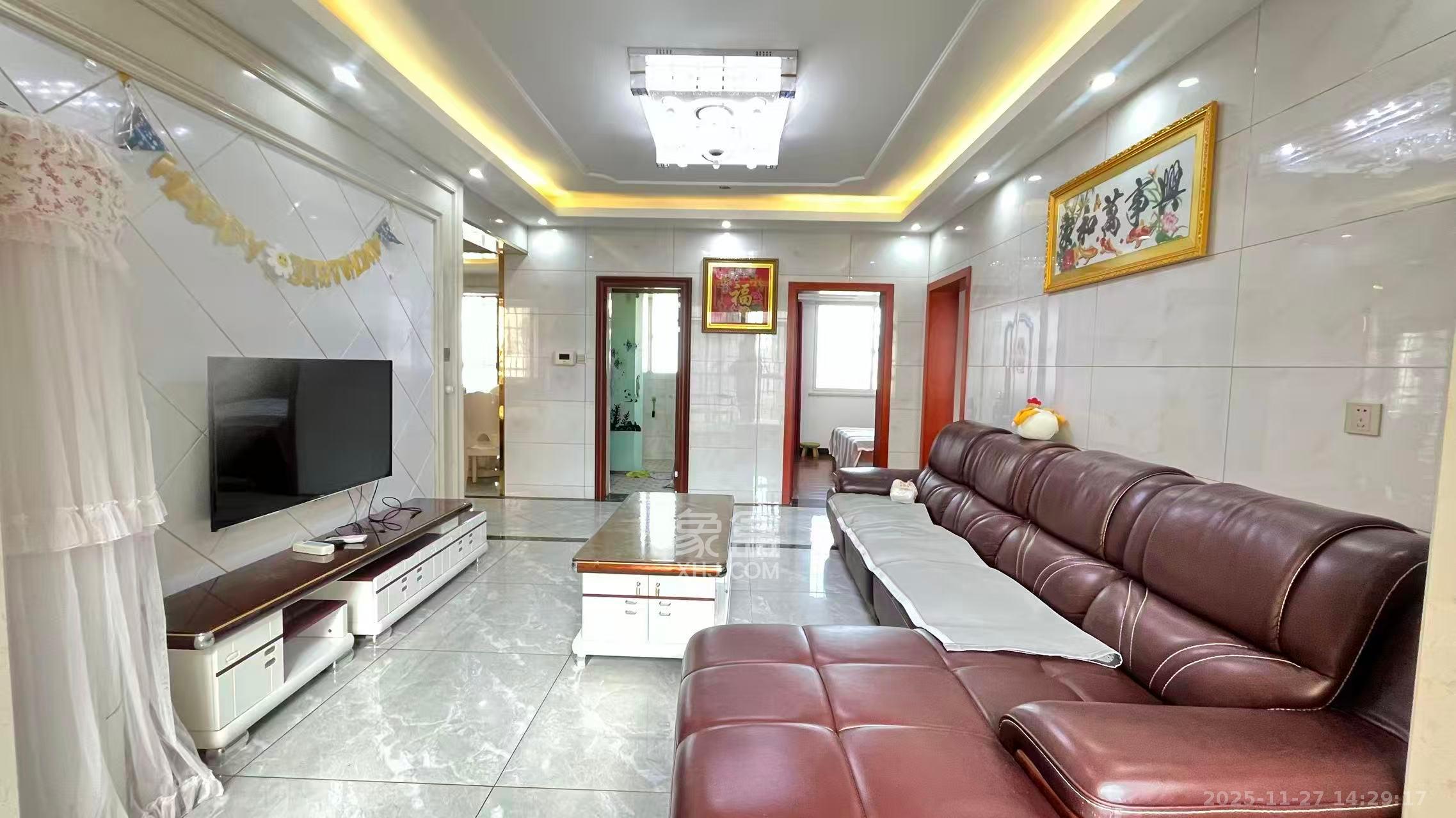 洋湖和园(福联嘉苑) 3室2厅1卫 2700.0元/月 洋湖和园(福联嘉苑) 3室2厅1卫 2700.0元/月室内图