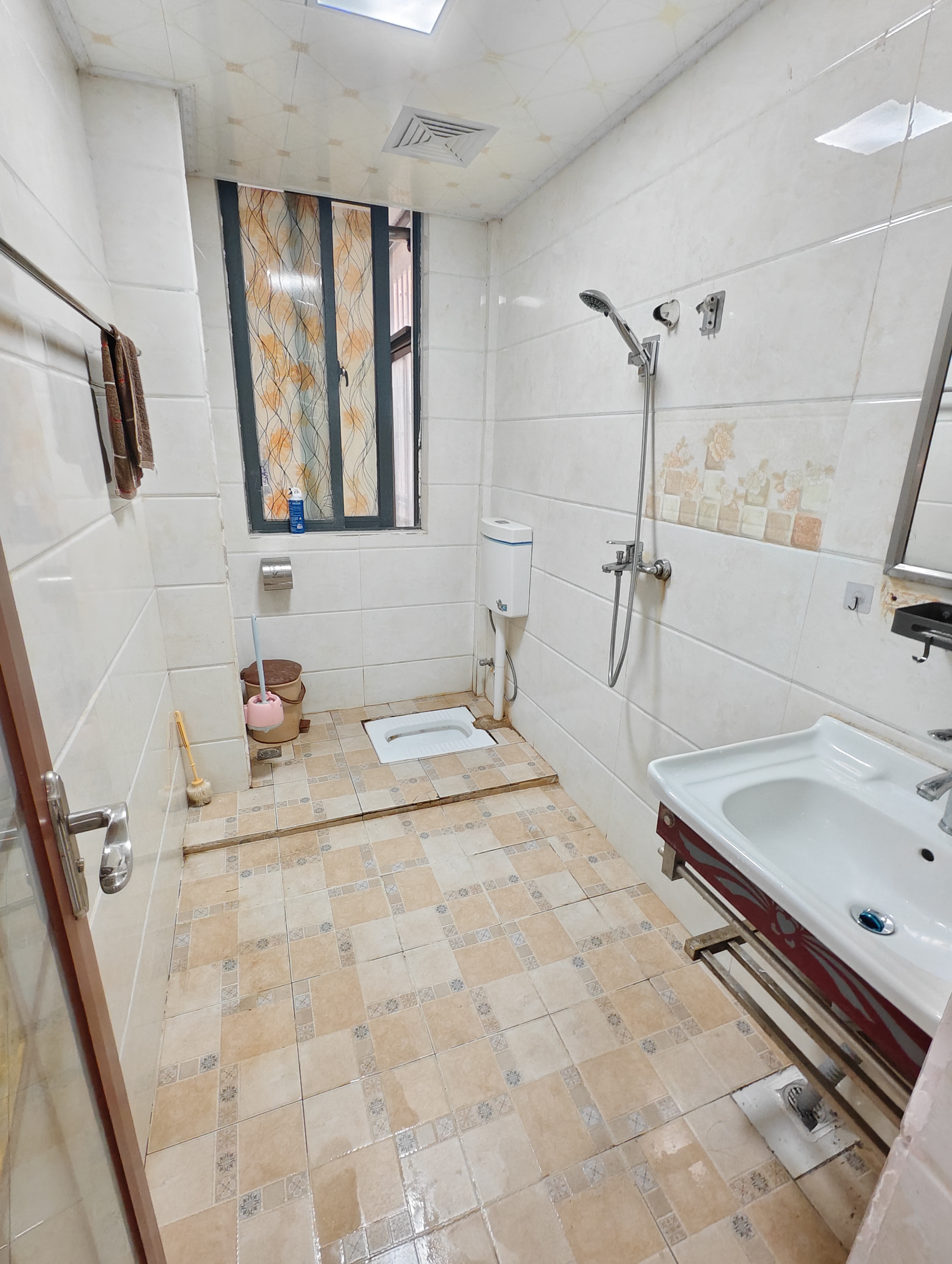 花漾年 3室2厅1卫 2500.0元/月 花漾年 3室2厅1卫 2500.0元/月室内图