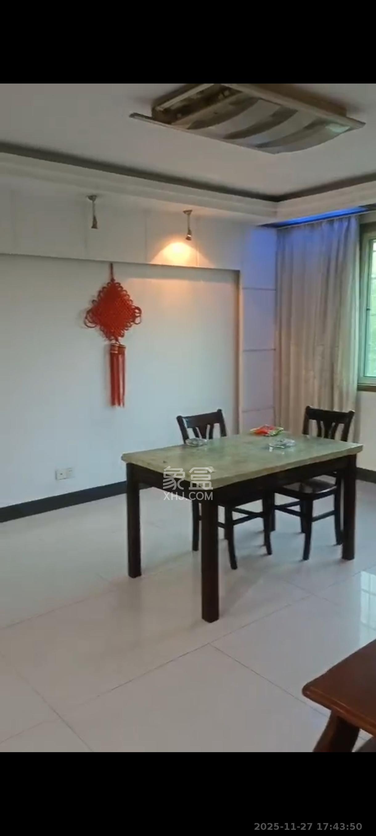 五一新村安置小区(永定社区、永兴社区、永祥社区) 3室1厅1卫 2000.0元/月 五一新村安置小区(永定社区、永兴社区、永祥社区) 3室1厅1卫 2000.0元/月室内图