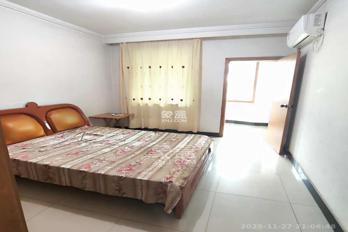 中南汽车世界 3室2厅1卫 1200.0元/月 中南汽车世界 3室2厅1卫 1200.0元/月室内图