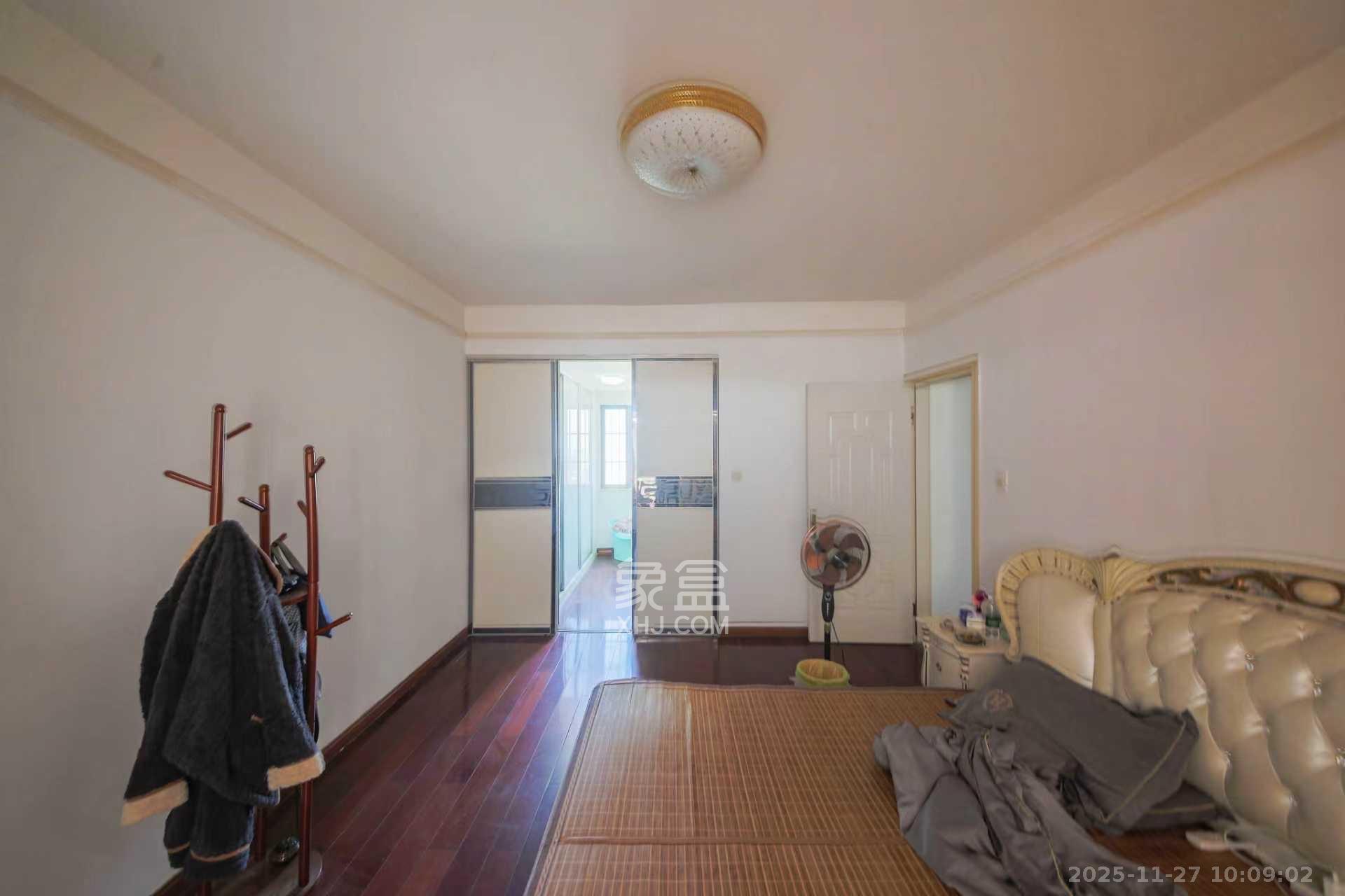 上海城小区 4室2厅2卫 2400.0元/月 上海城小区 4室2厅2卫 2400.0元/月室内图