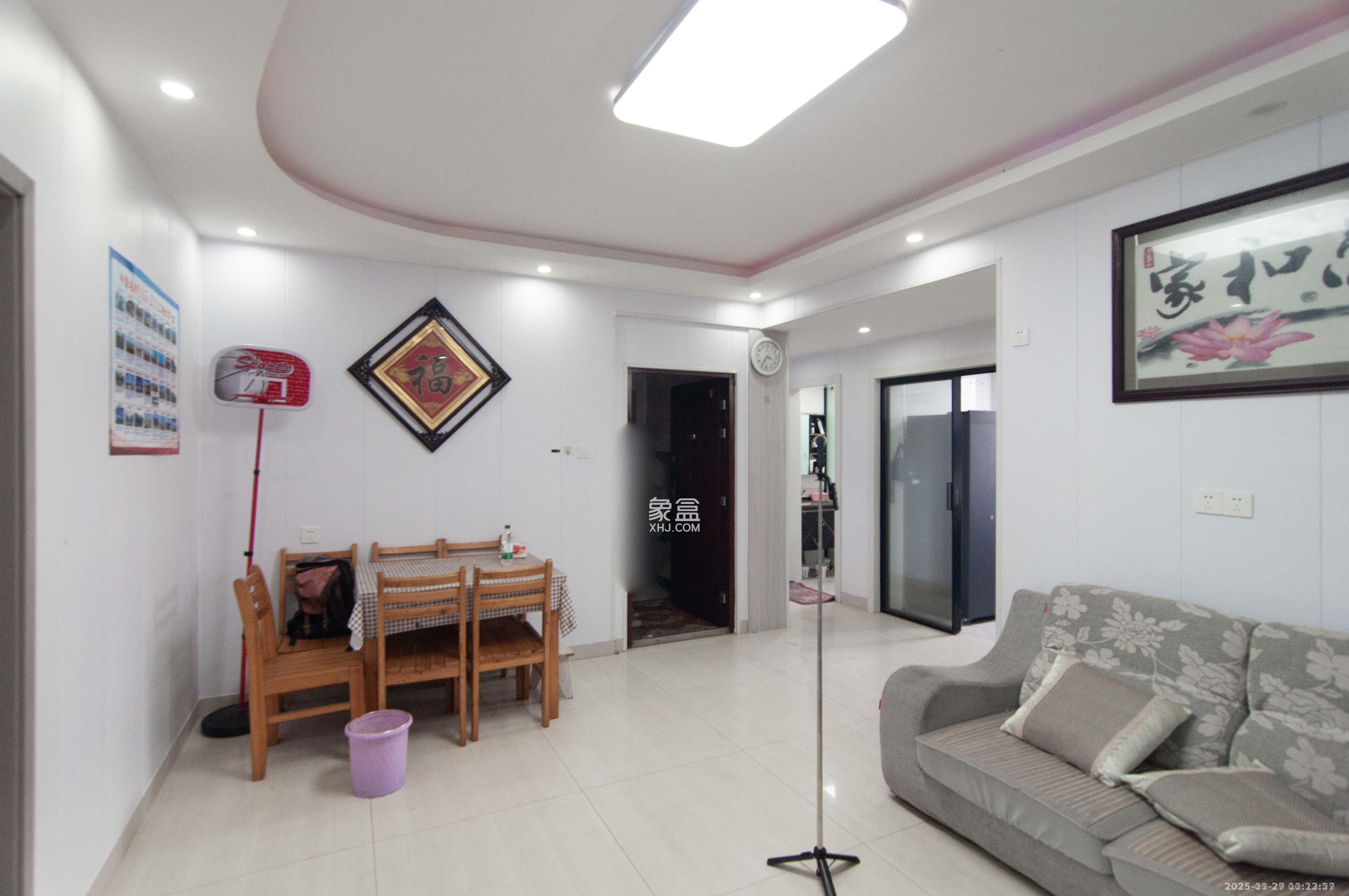 广盛华苑  3室2厅1卫    2500.0元/月室内图