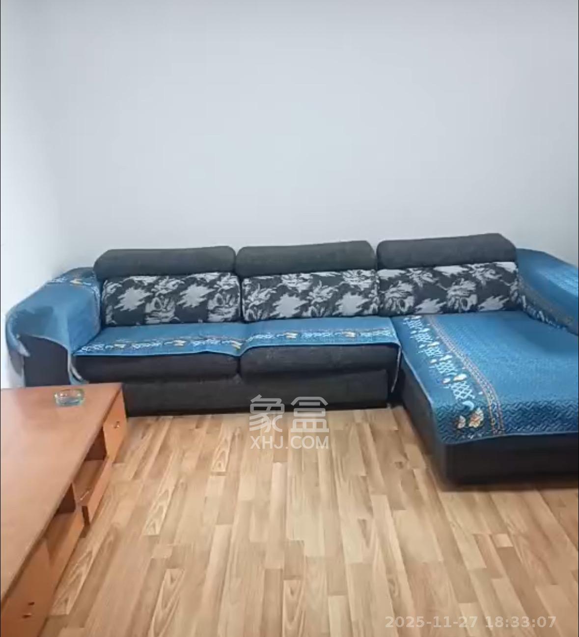 天城湖光山色  2室2厅1卫    1700.0元/月