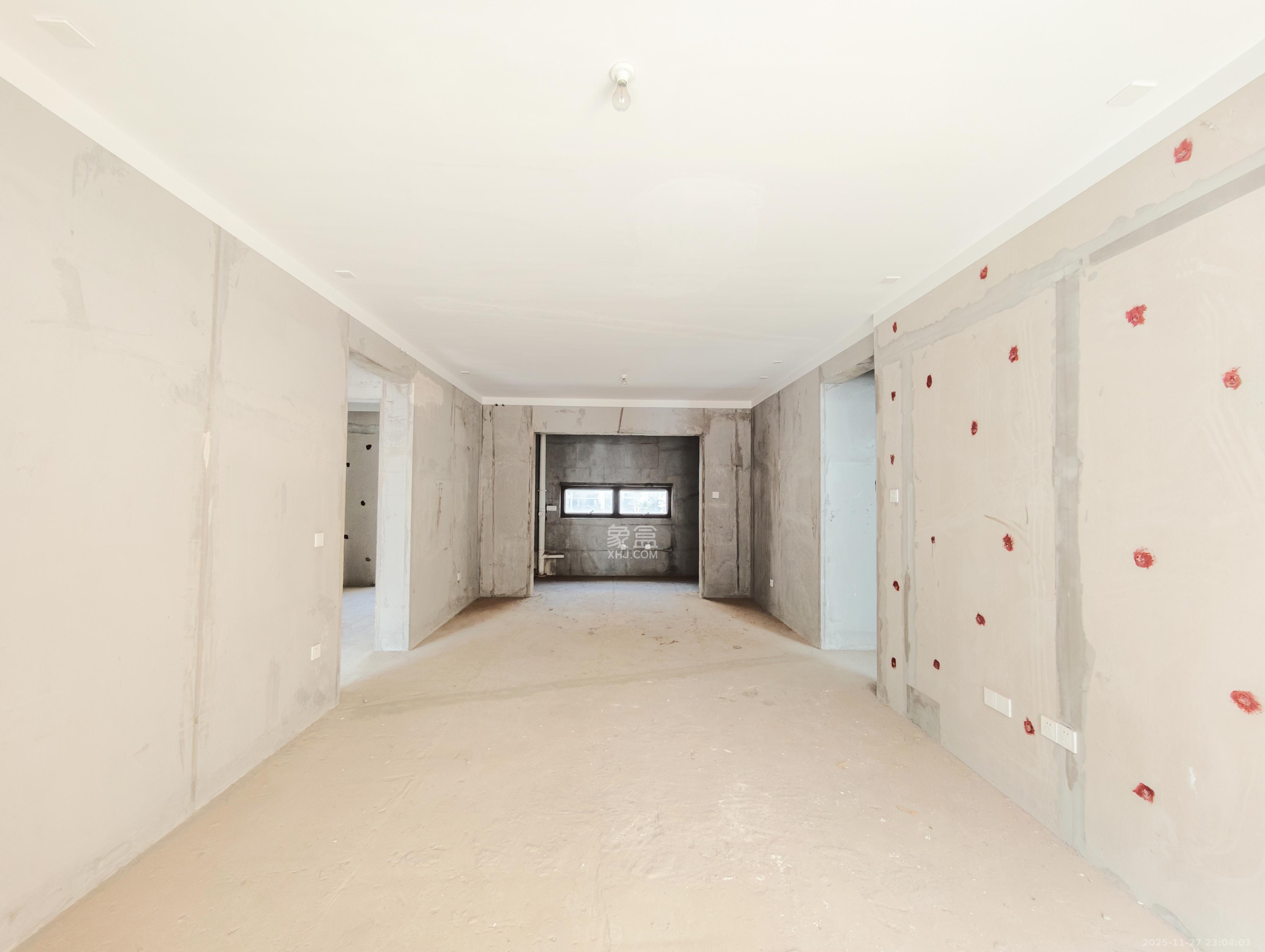 保利城（中航城国际社区、郡原美村）  4室2厅2卫    130.0万