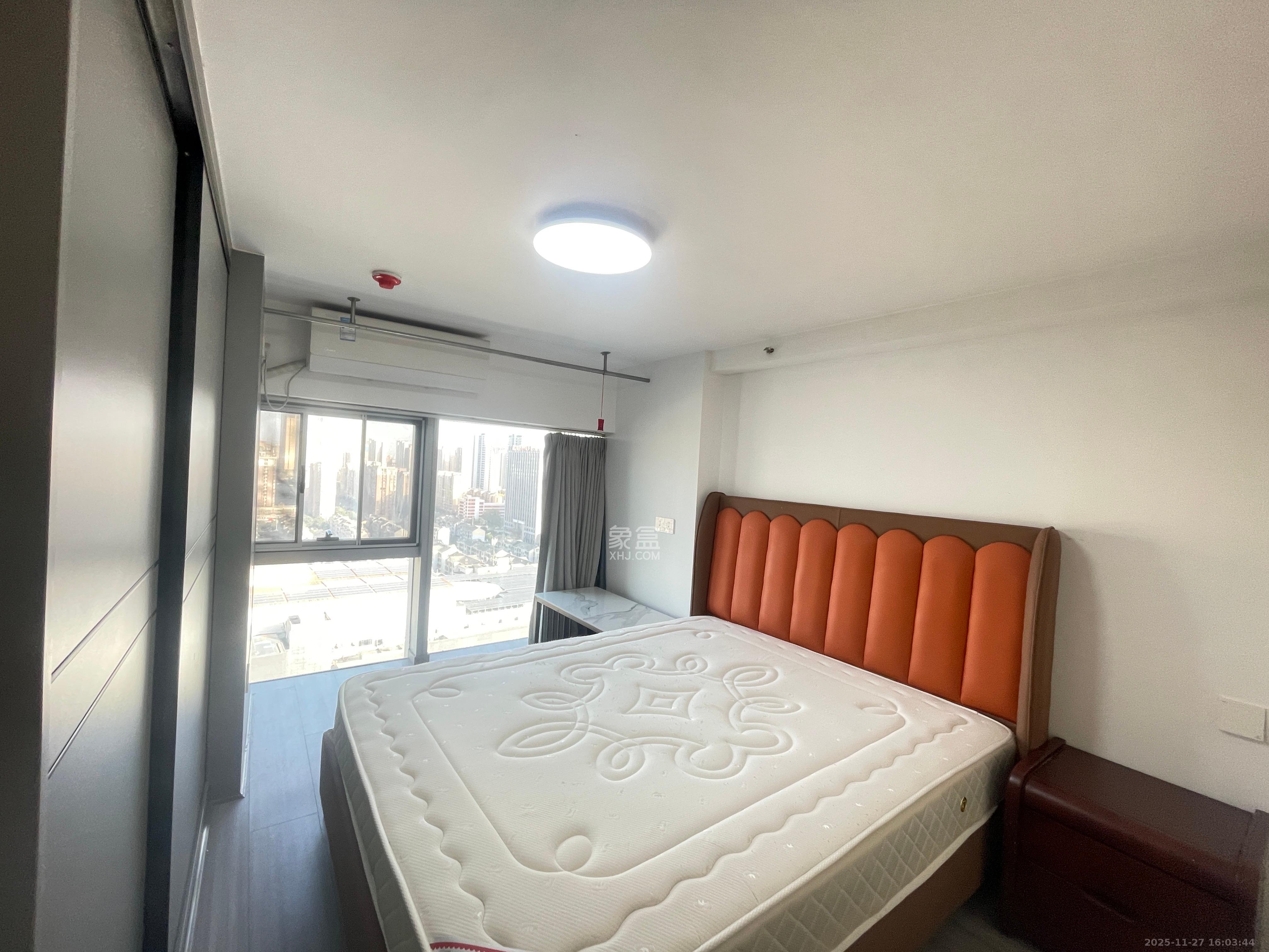 卓越伊景寓  2室2厅1卫    2000.0元/月室内图1