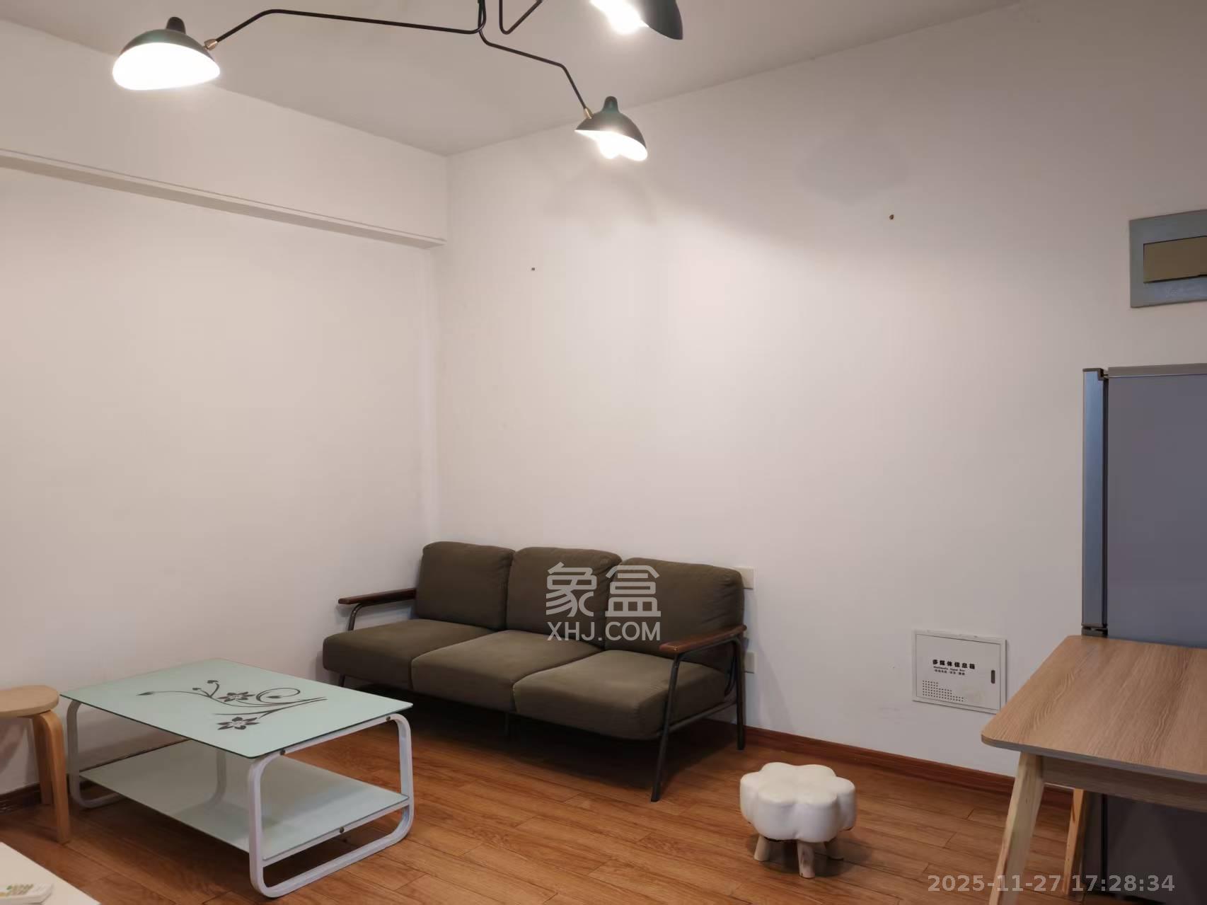 北辰三角洲E3区  1室1厅1卫    2000.0元/月室内图