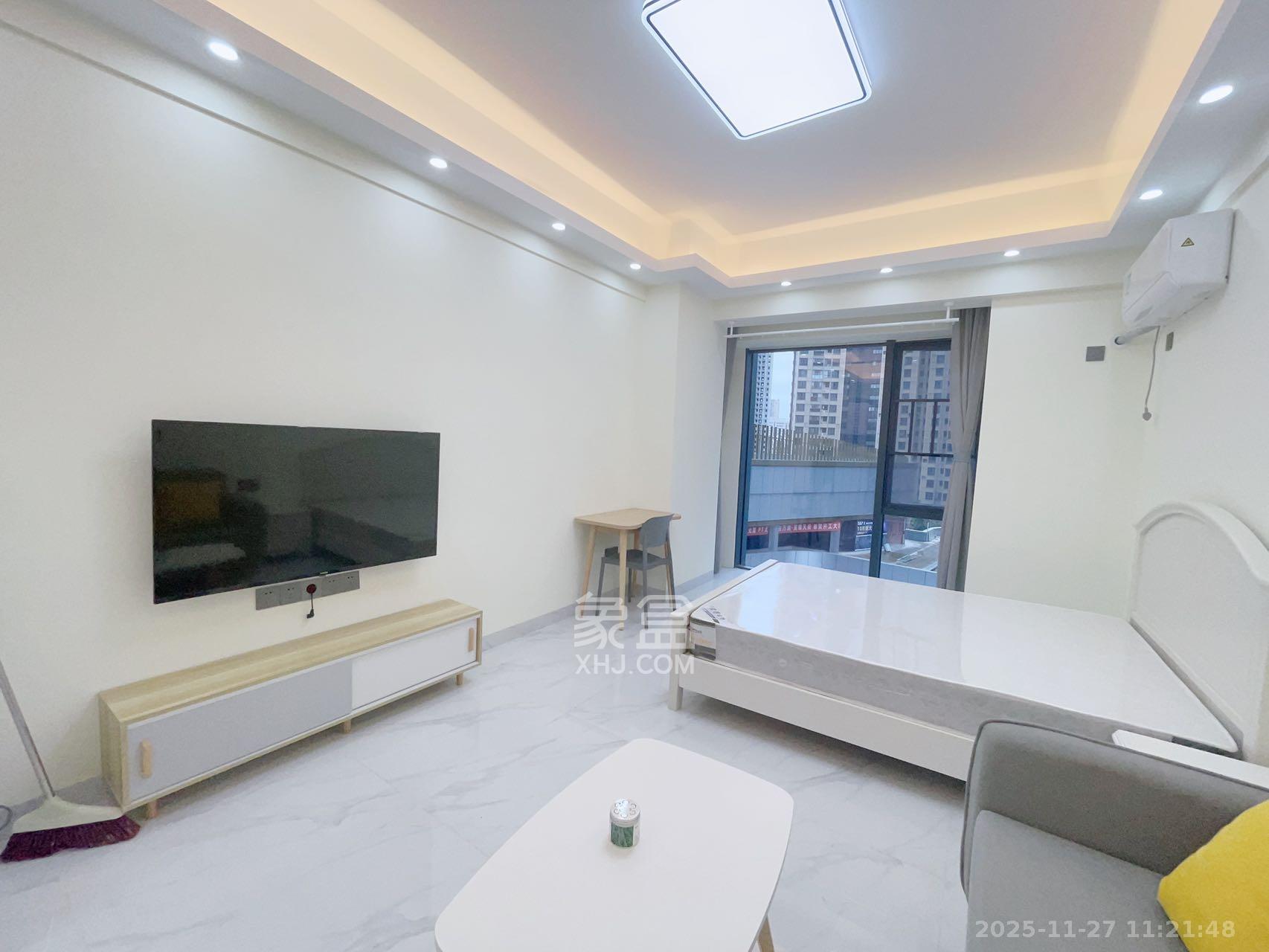 万润时光里 1室1厅1卫 1600.0元/月 万润时光里 1室1厅1卫 1600.0元/月室内图