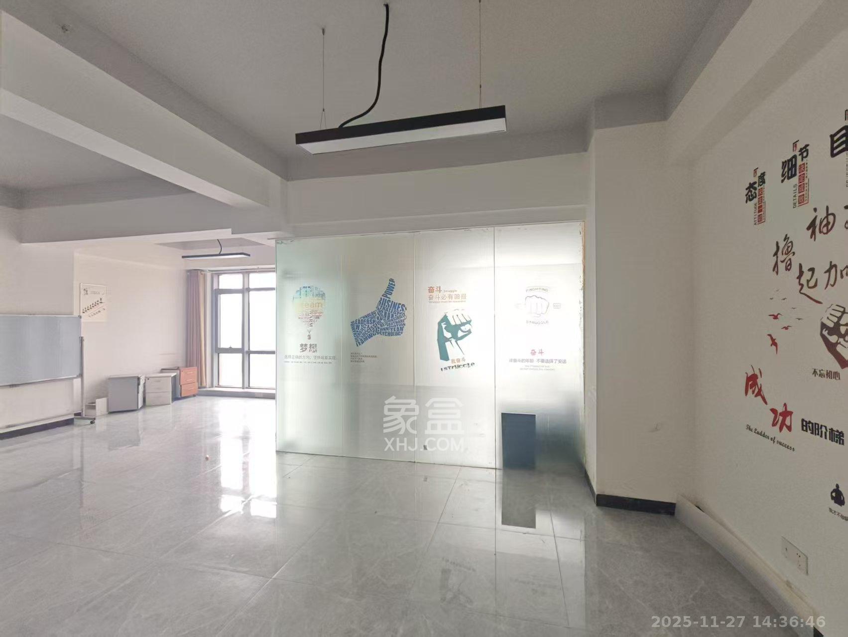 奥克斯缔壹城 1室1厅1卫 2800.0元/月 奥克斯缔壹城 1室1厅1卫 2800.0元/月室内图