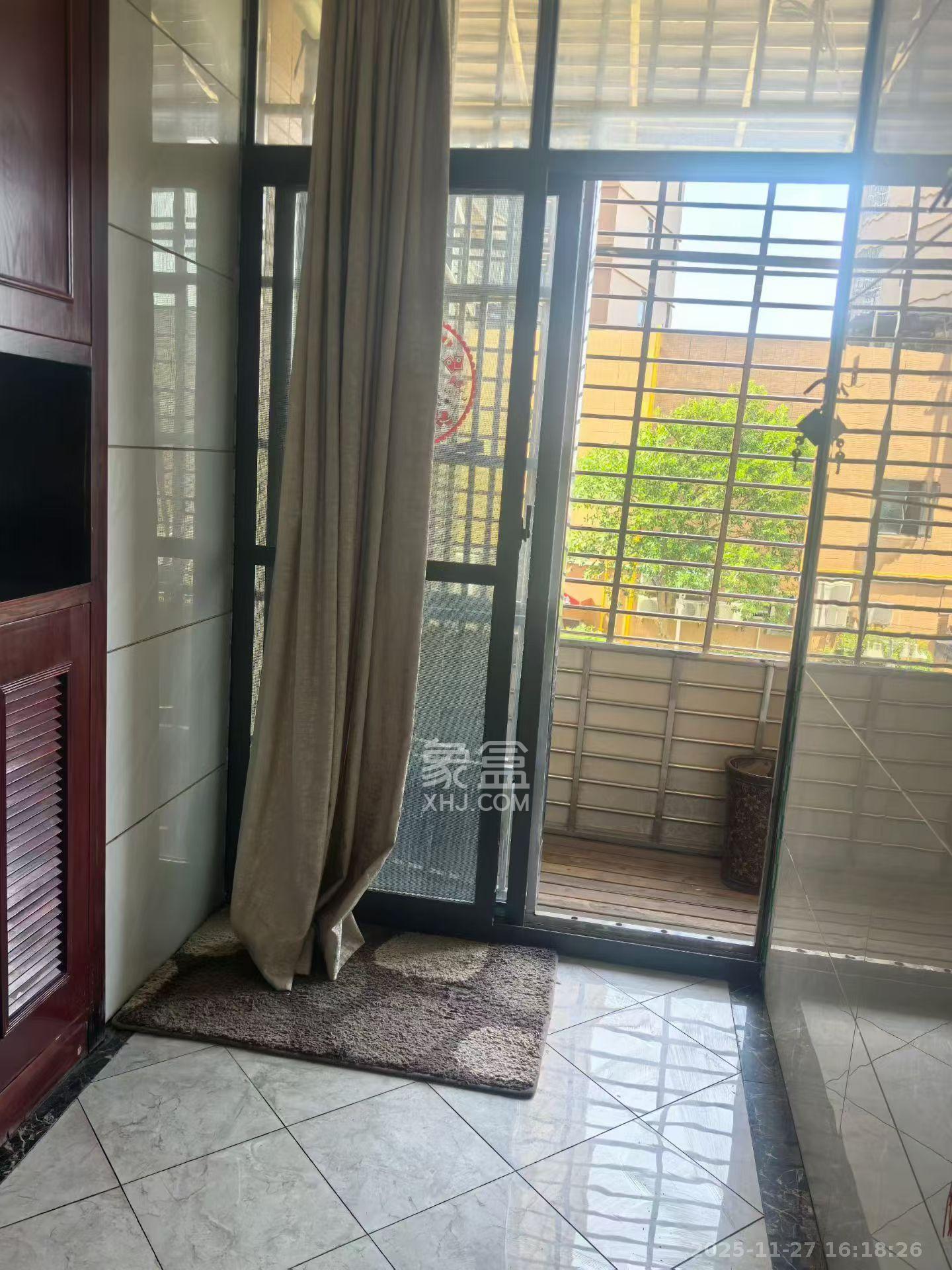 紫华郡  2室2厅1卫    2000.0元/月室内图