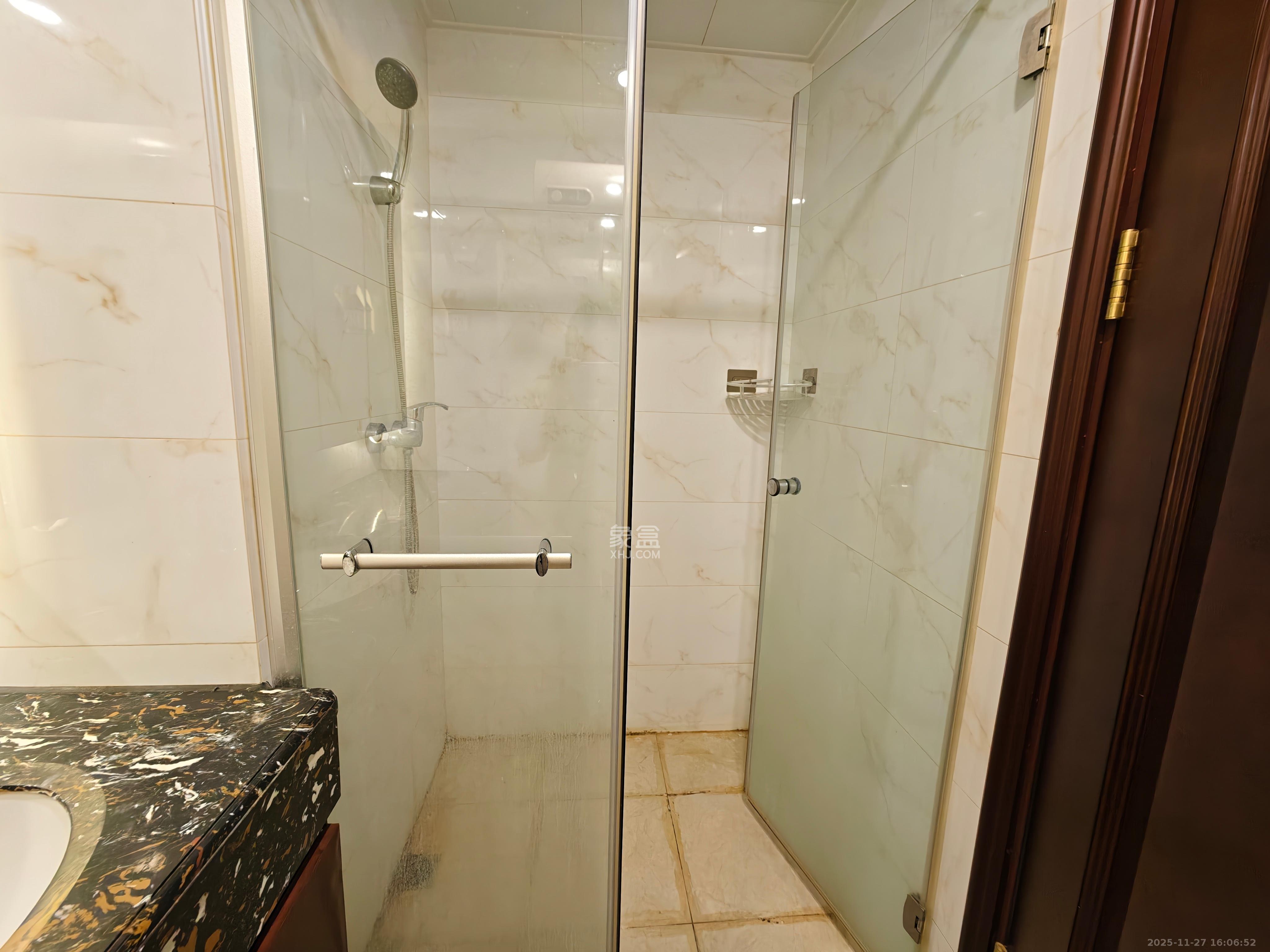 恒大御景湾  1室1厅1卫    1800.0元/月室内图